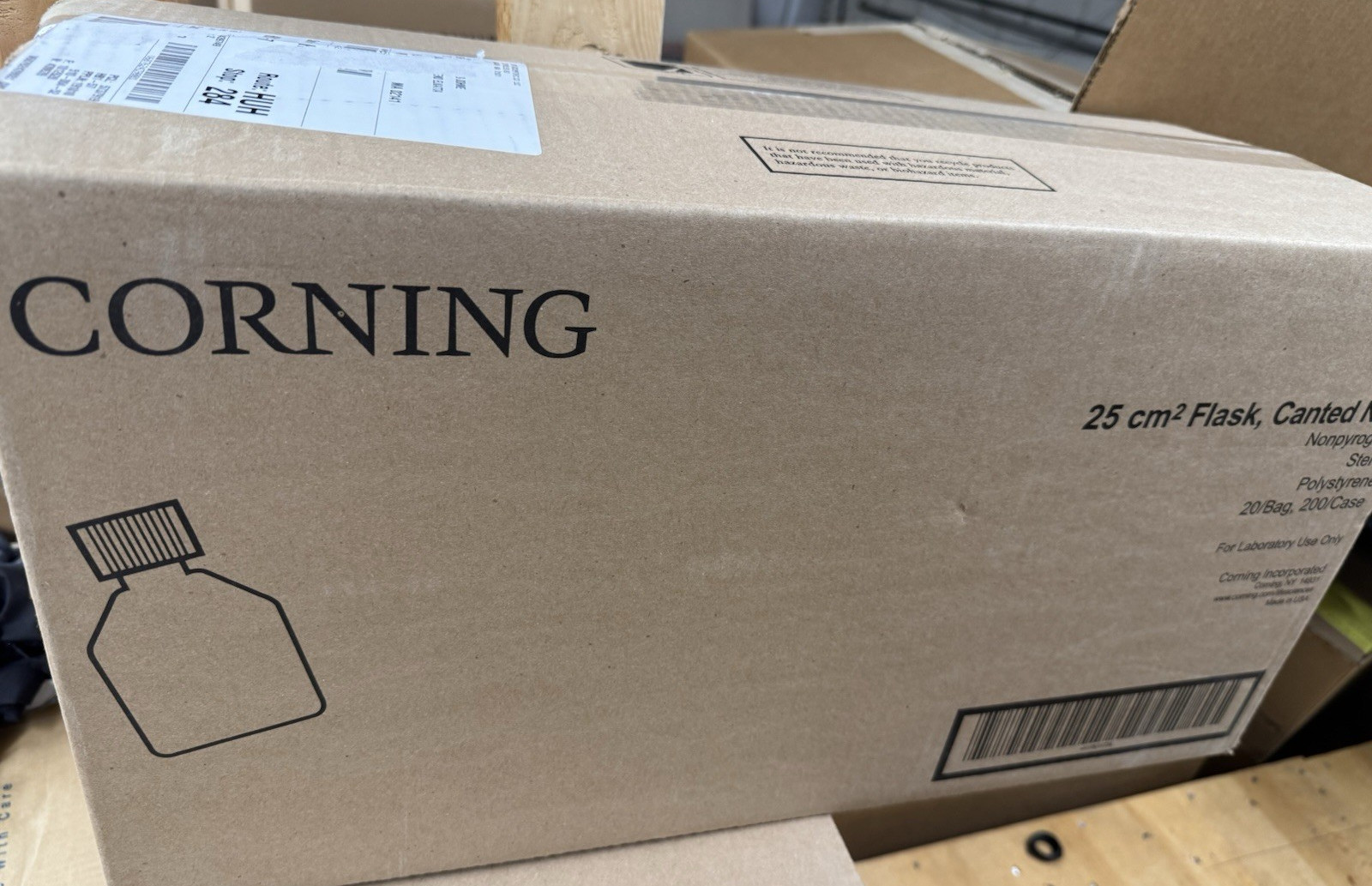 Corning 430639 25cm2 T-25 Flask Canted Neck Vent Cap Case 200