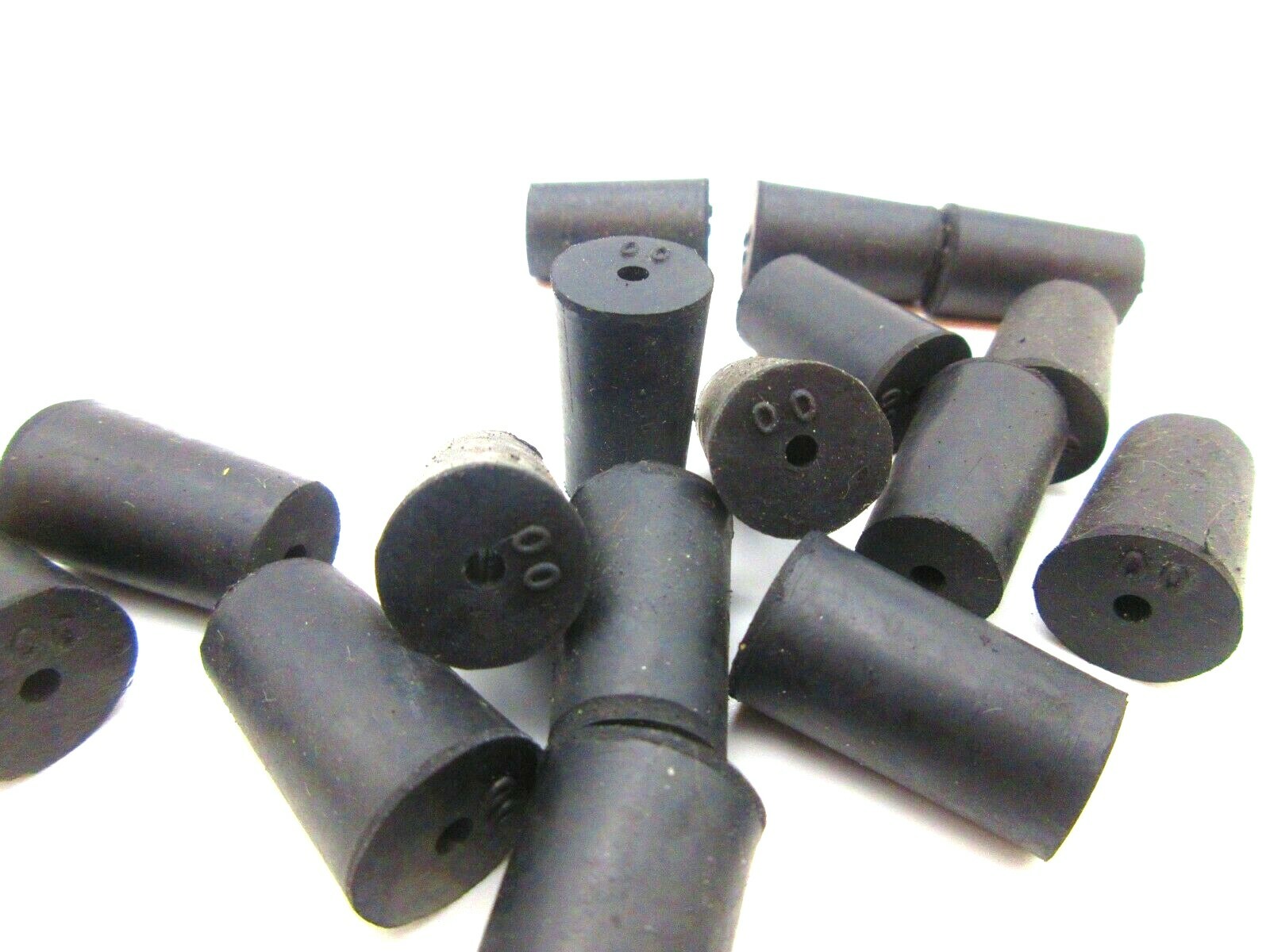 #0 Solid Rubber Stoppers Laboratory Stoppers 1 Hole Fits 1/2″ to 21/32″ ID