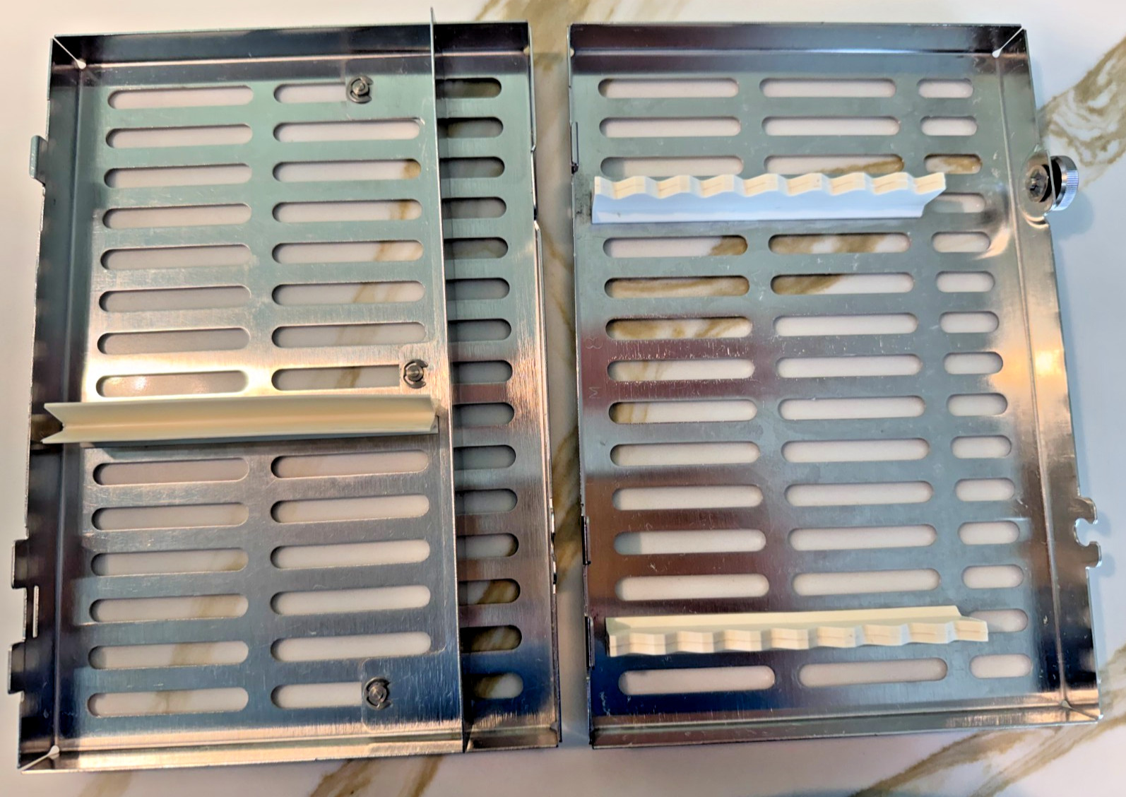 Hu-Friedy IM5082 IMS Signature Sterilization Cassette Small 8 Instrument White