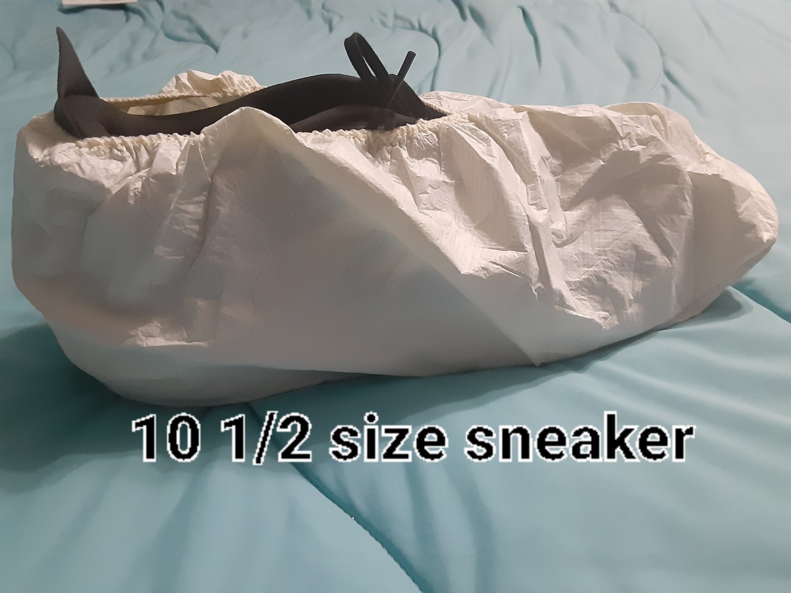30 pair Shoe/Boot covers, disposable, up to size 12, textured sole, heavy duty