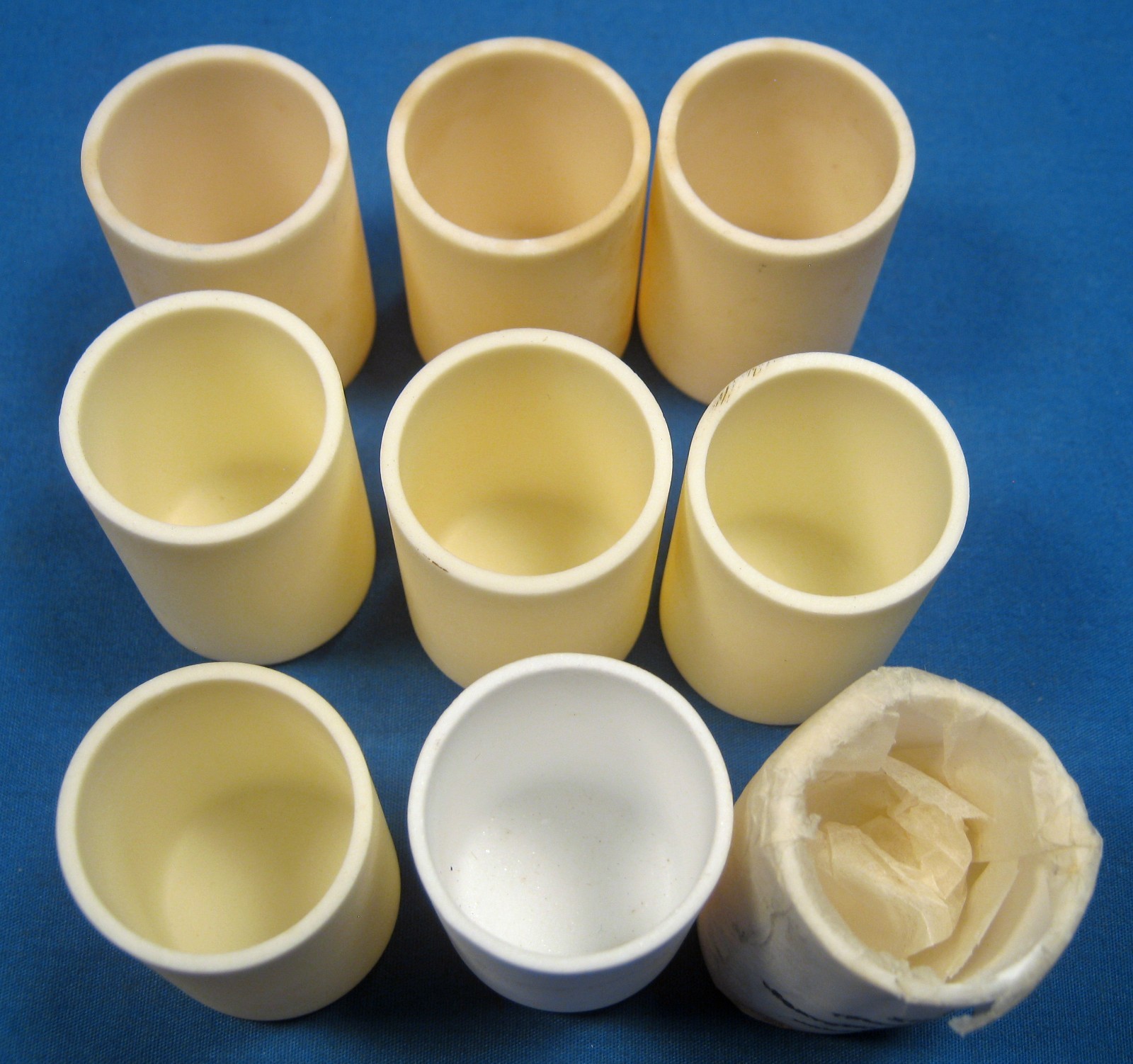 ASSORTED ALUMINA COMBUSTION CRUCIBLES X9 NEW OLD STOCK FREE SHIPPING 4