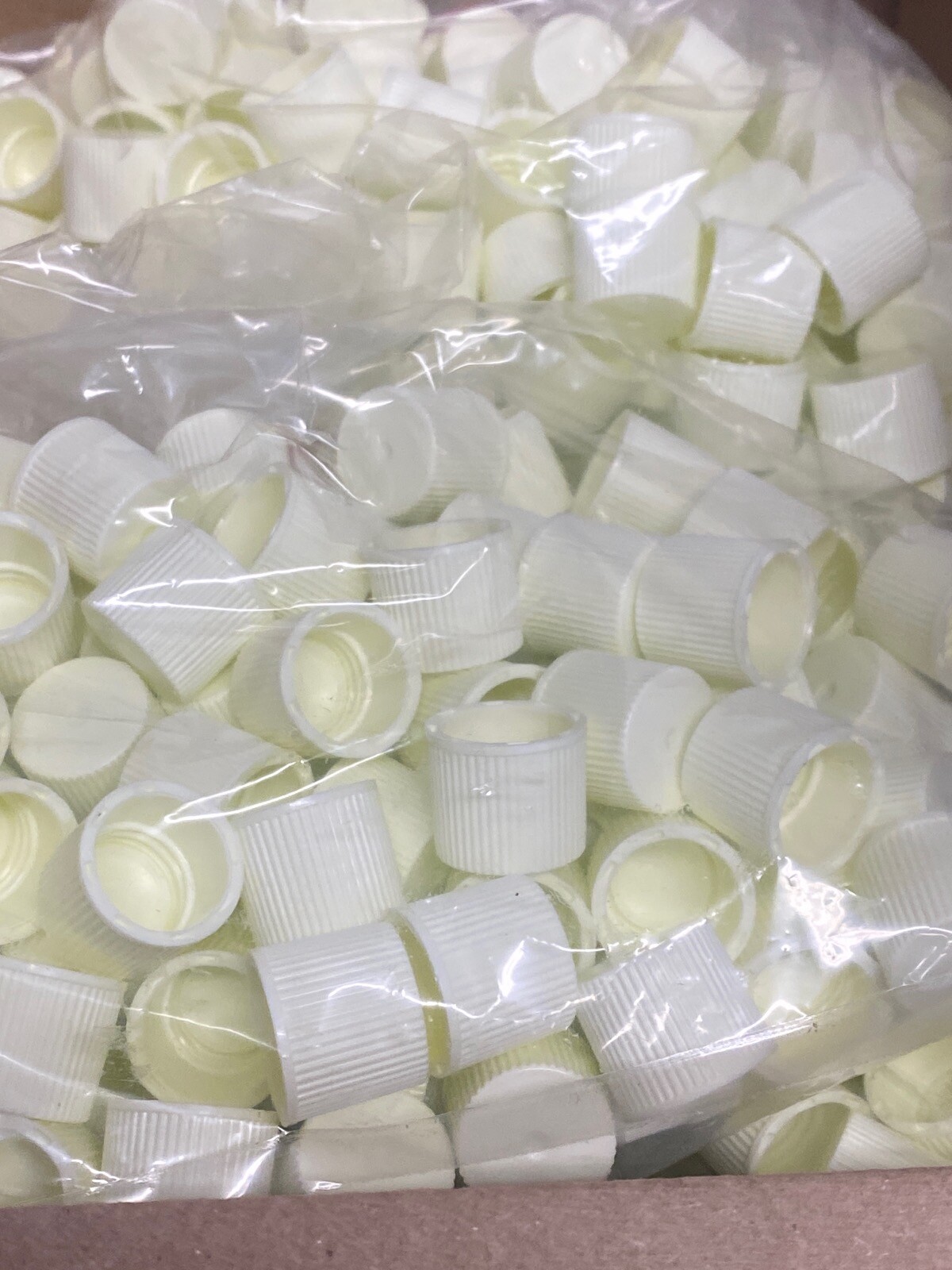 (800) KIMBLE 15-415 White Polypropylene Linerless Screw Caps 73805-15415