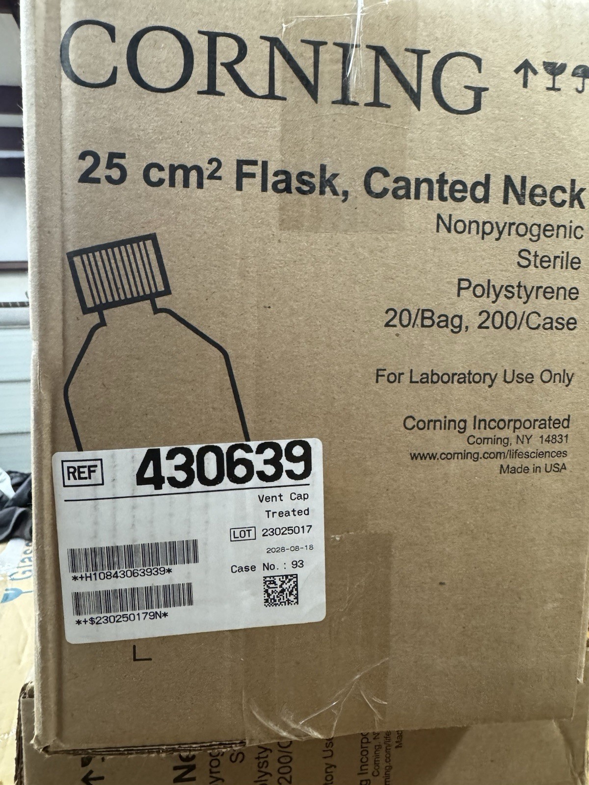 Corning 430639 25cm2 T-25 Flask Canted Neck Vent Cap Case 200