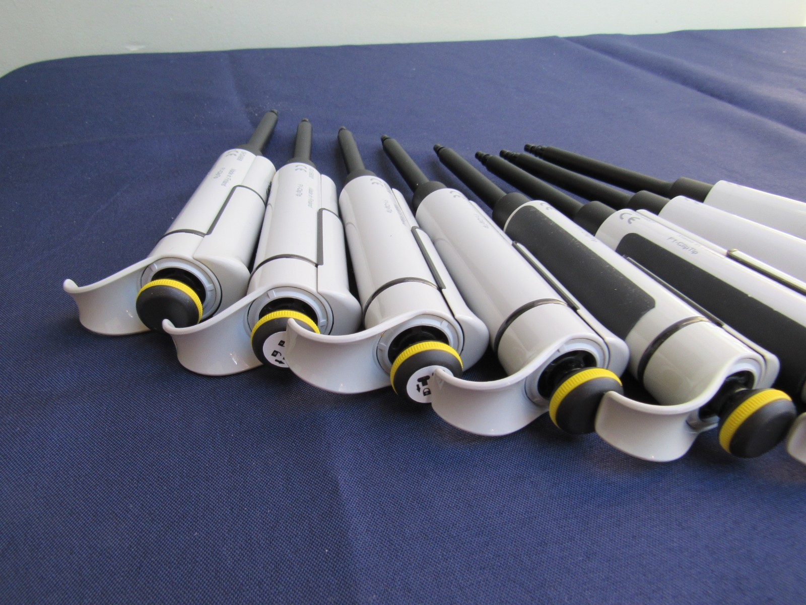THERMO SCIENTIFIC ~ F1-CLIPTIP ~ 20-200 uL SINGLE CHANNEL PIPETTE