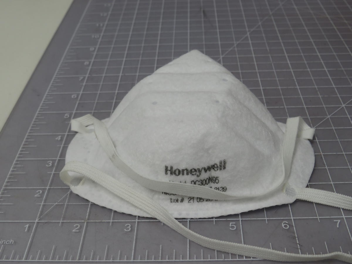 LOT OF 200 HONEYWELL DC300N95 DC300 DISP RESP N95 20 BOX KT034