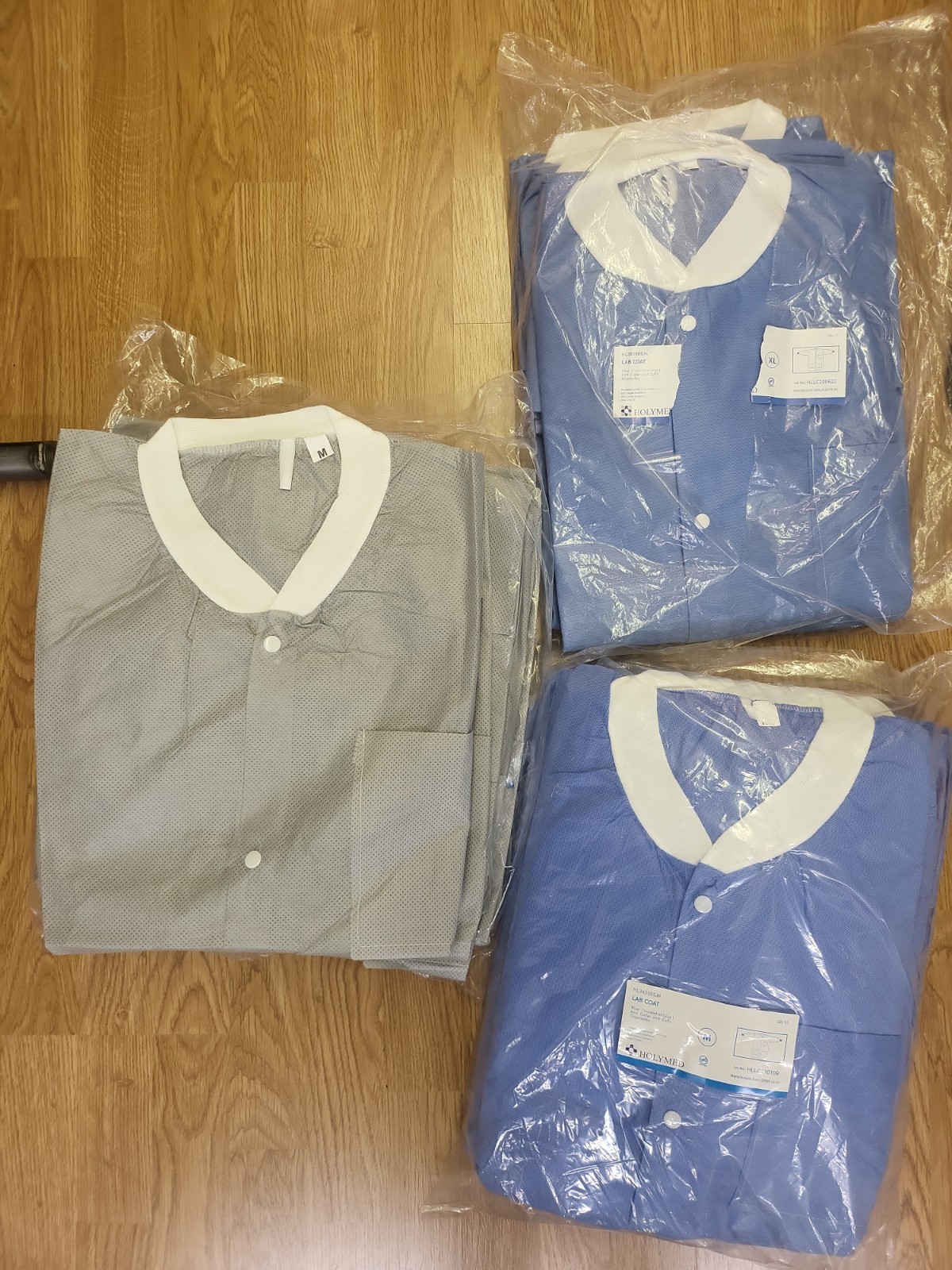 Disposable Lab Coats For Medical Or Dental Mixed Lot Sizes Med And XL Unisex
