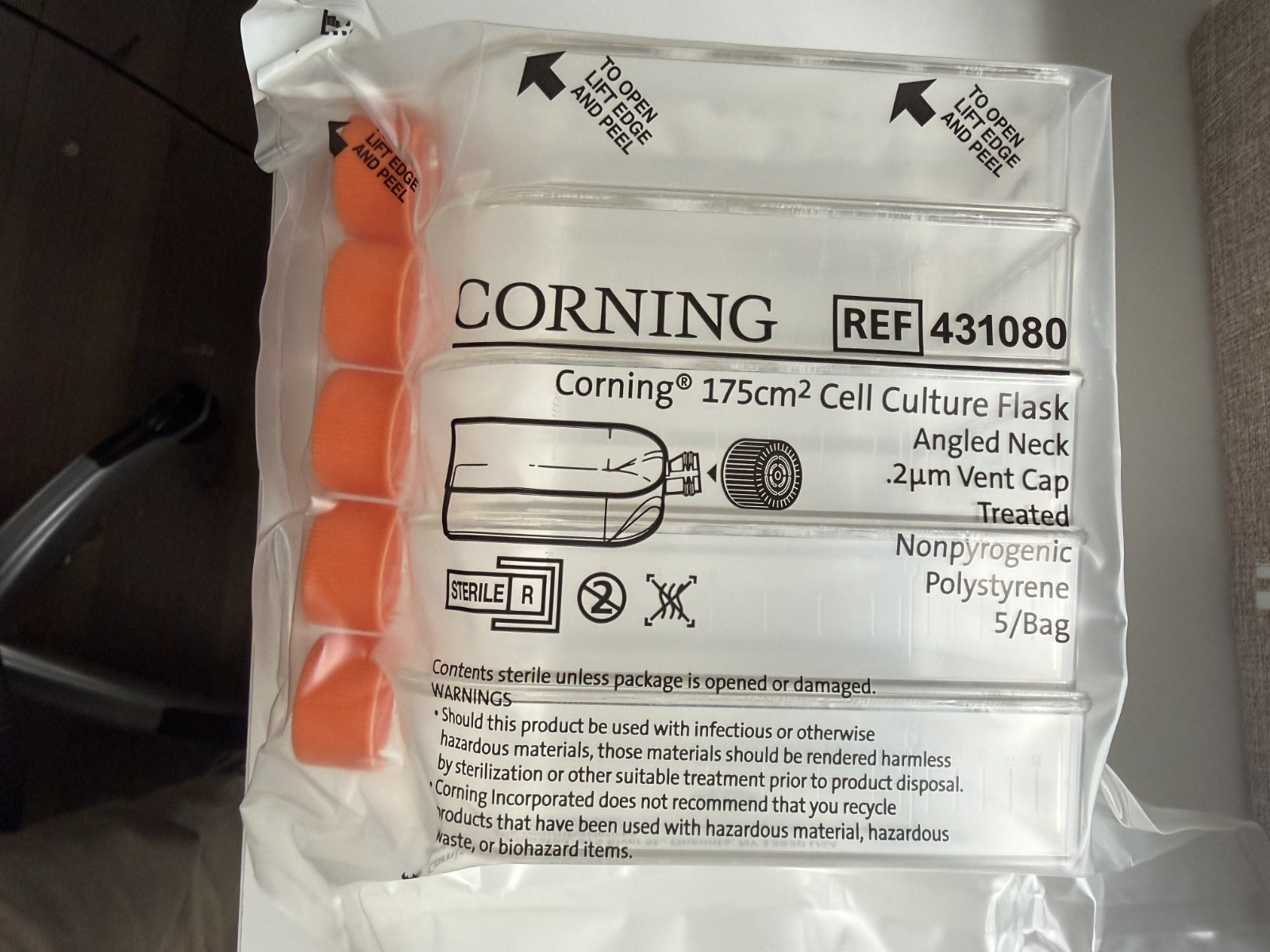 CORNING 431080 Polystyrene 175cm² Cell Culture Flask Angled Neck with Vented Cap