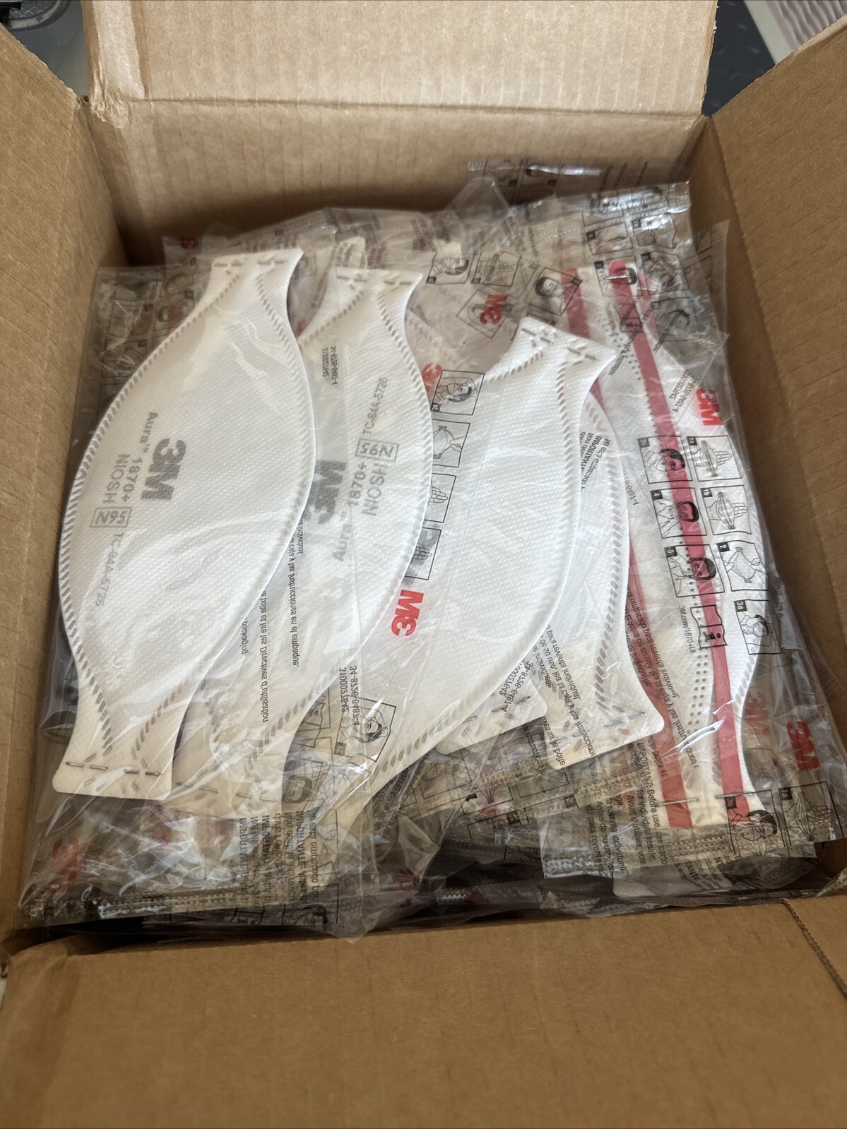 3M 1870+ AURA NIOSH N95 HEALTH CARE SURGICAL RESPIRATOR MASKS (PACK OF 120)
