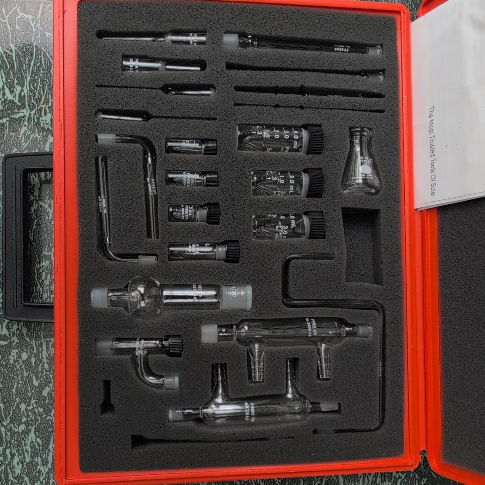 Corning Pyrex Micro Organic Chemistry Kit Glassware Set w/ Case & Guide 6949-M11