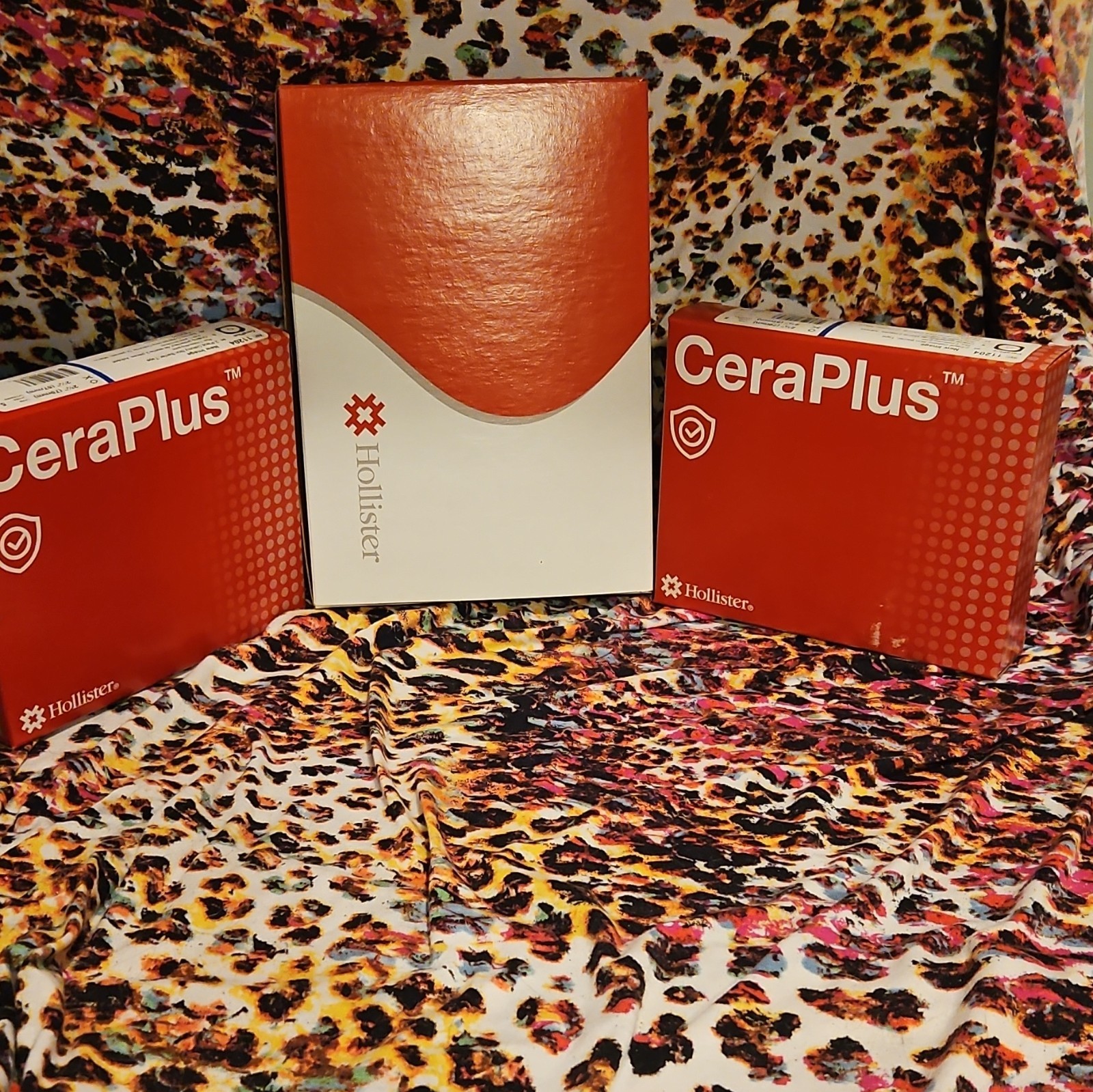 Hollister CeraPlus Ostomy Skin Barrier Wafer 11204 Cut-To-Fit Flat Extended Wear