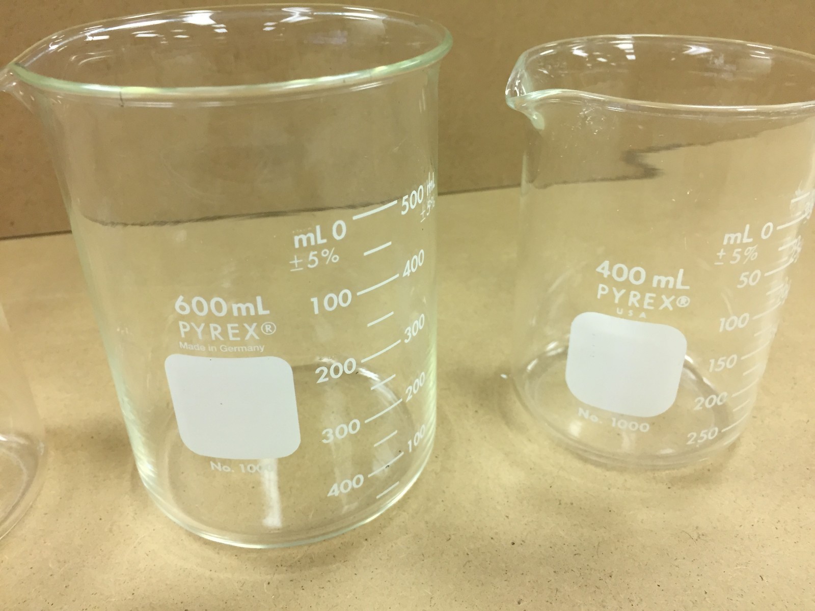 Pyrex Assorted Size Lab Glass Beakers Heavy Duty and Low Form Griffin Lot of 4