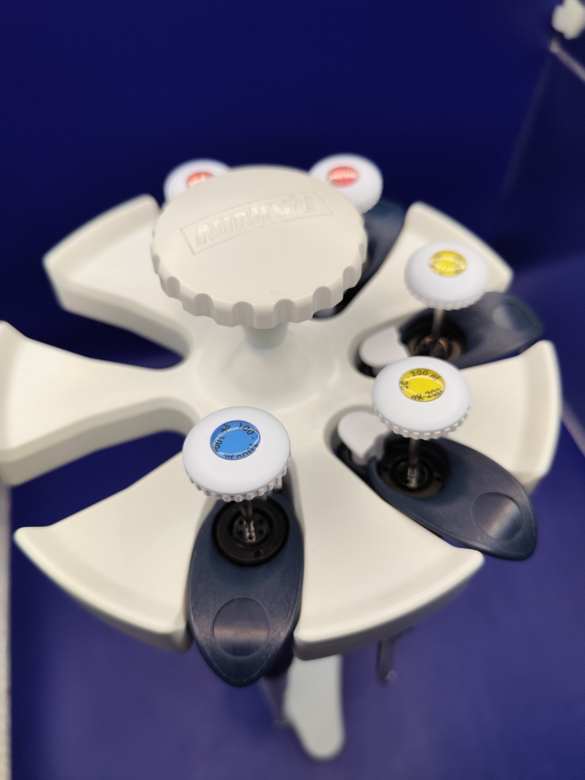 Set Of X5 Rainin Classic Pipette PR1000 PR200 PR20 PR10 PR2 With Carousel Stand