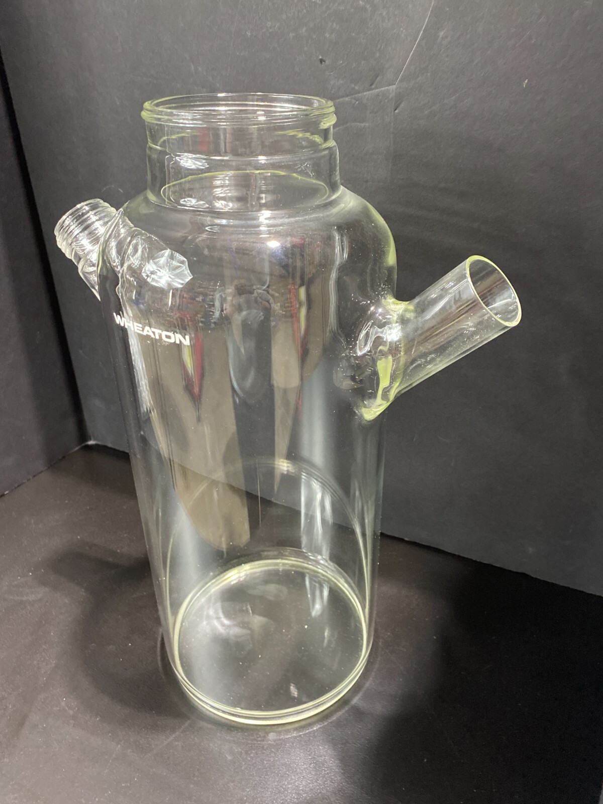 Wheaton Spinner Flask 4000 ml Double Sidearm Borosilicate Single Threaded Arm