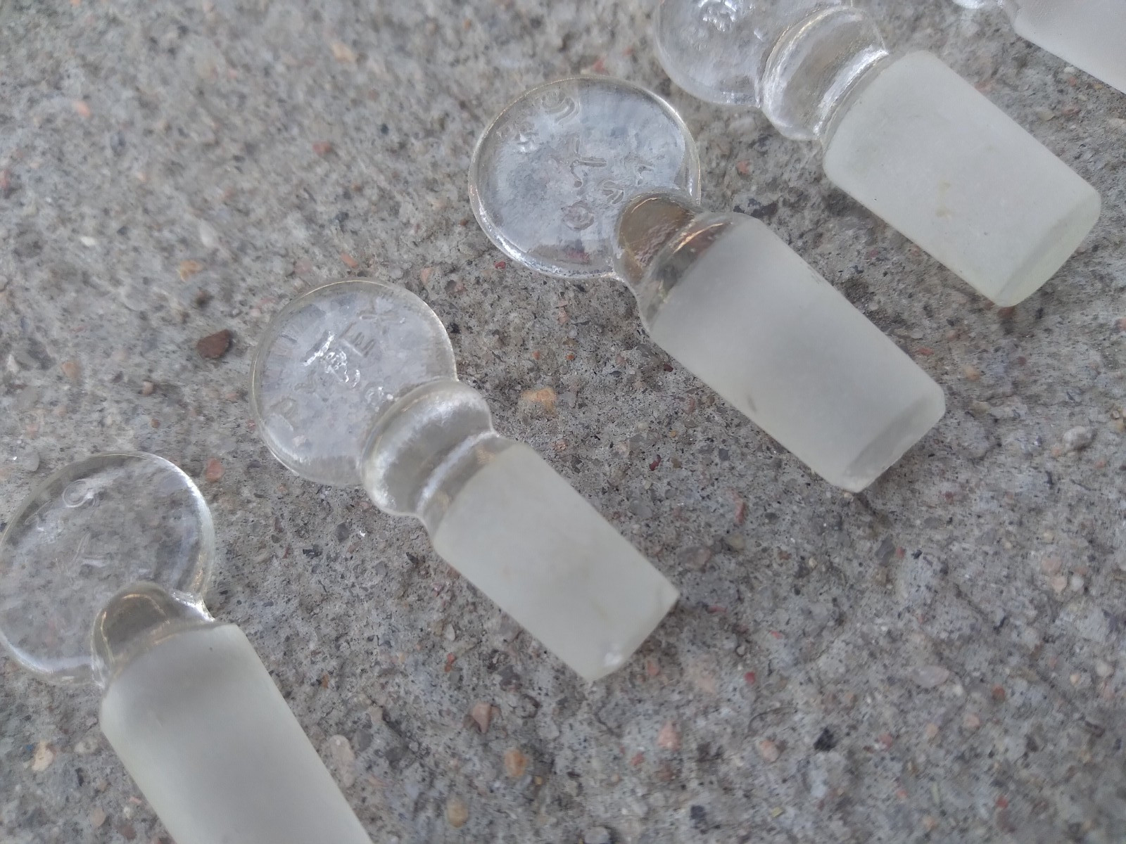 Vintage Small Pyrex Stoppers for Test Tubes LOT of 13 T9 K