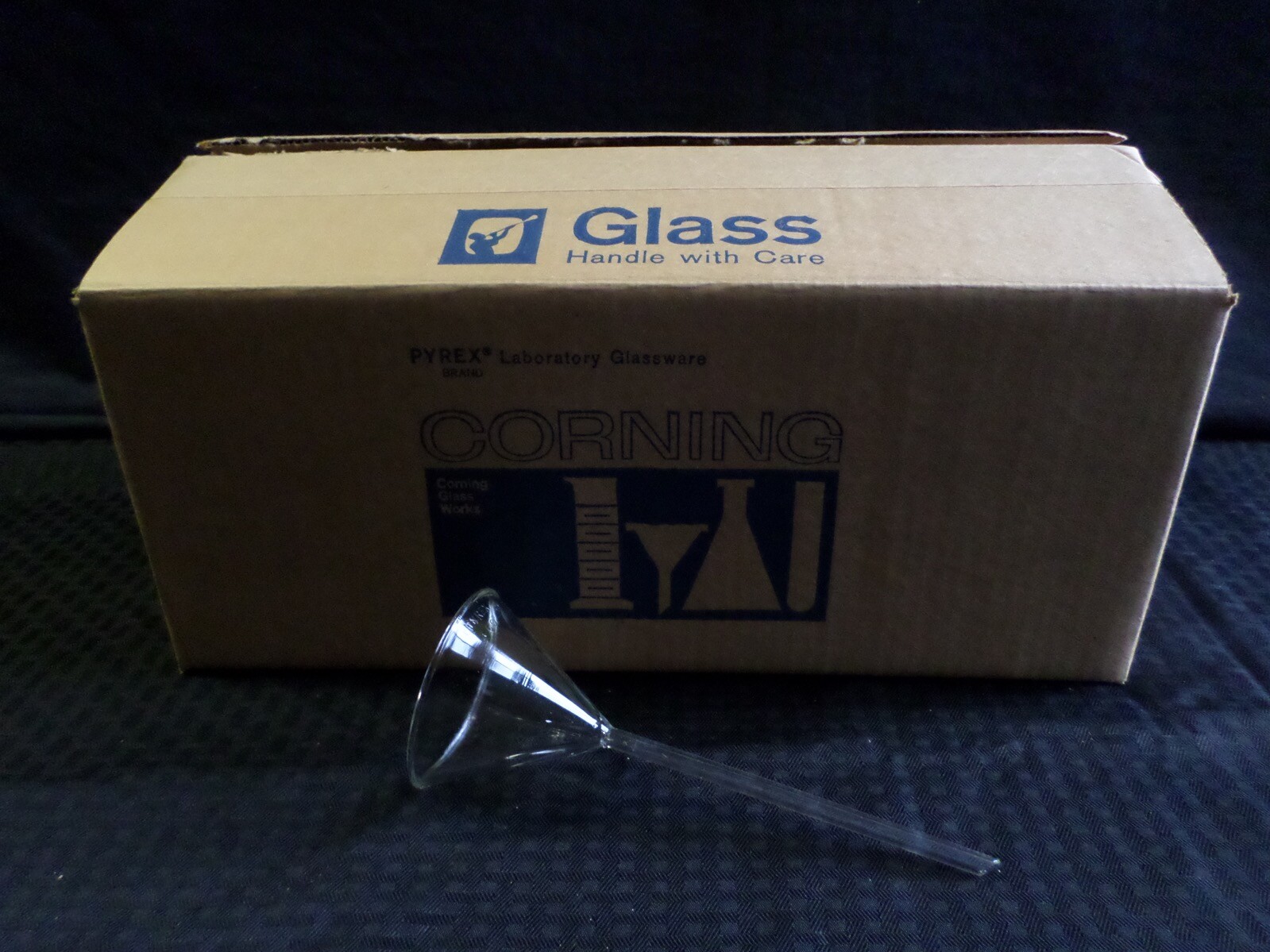 (11) NEW Corning PYREX Glass 75mm D 60° Angle Fluted Funnel w/ Long Stem 6160-75