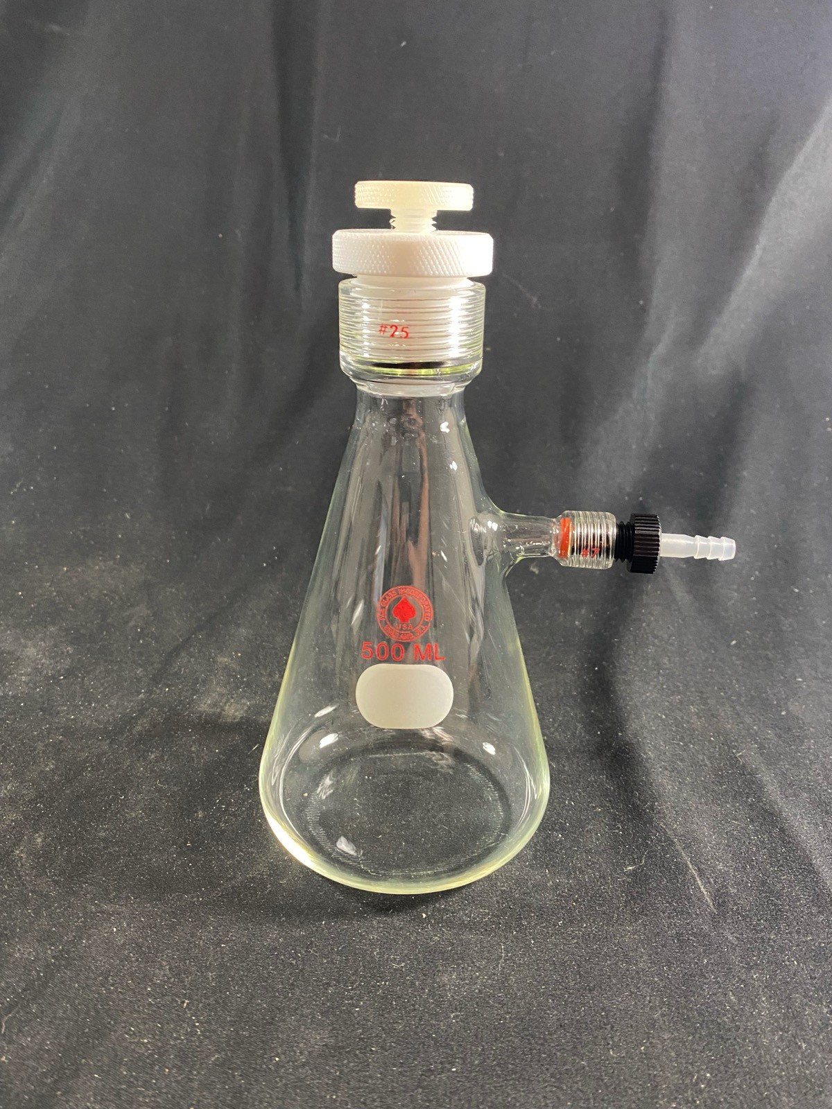 ACE GLASS 500mL Filter Flask #25 Ace-Thread Top With Ace-Safe Hose Connection
