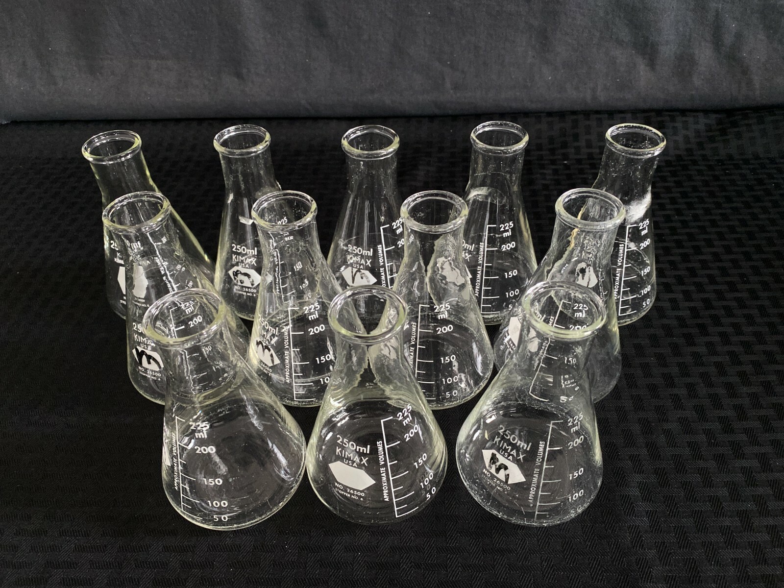 Lot of (12) KIMAX Glass 250mL Beaded Rim Graduated Erlenmeyer Flask 26500-250