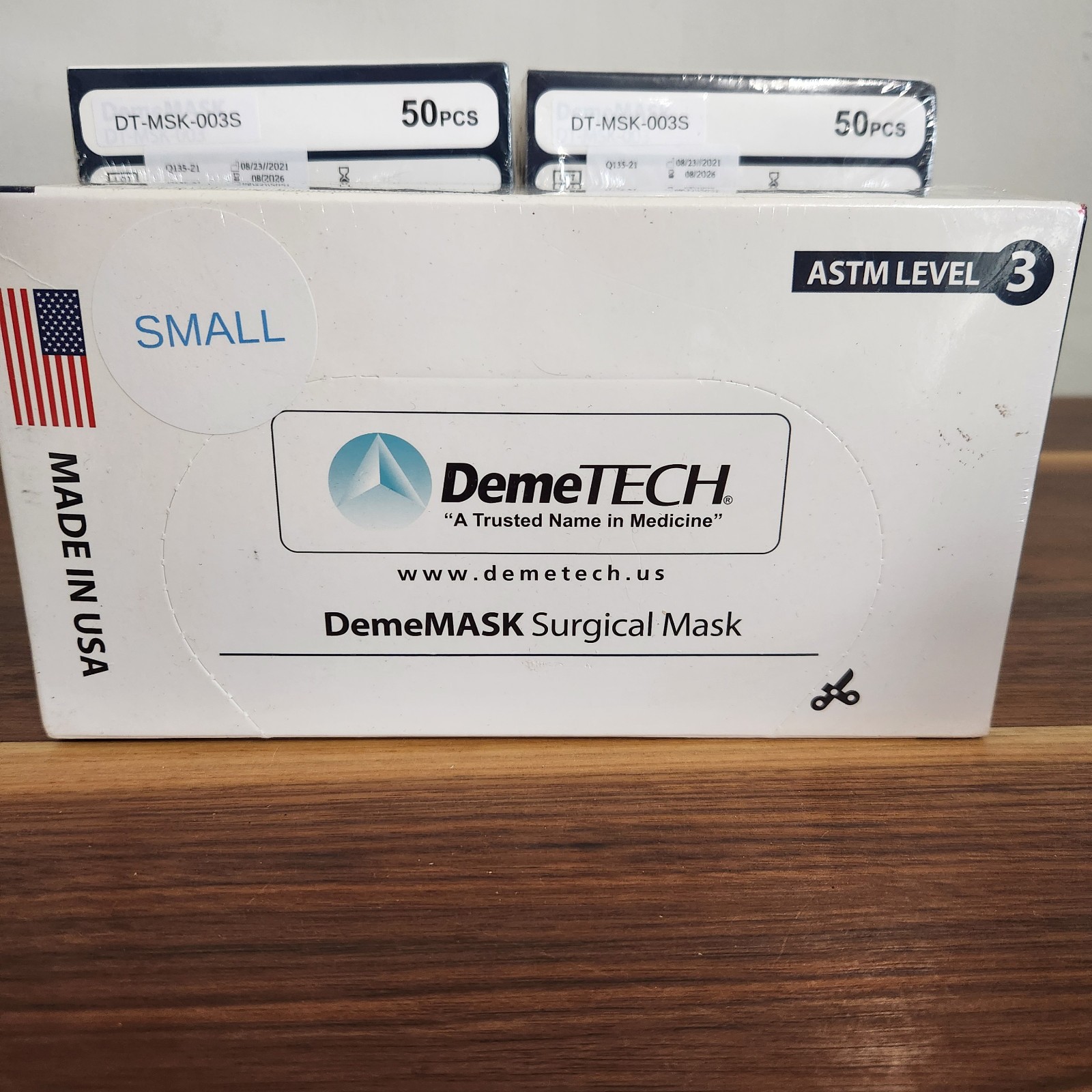 DemeTECH Medical Surgical ASTM Level 3 Face Masks 250 Count Size Small 08/2026