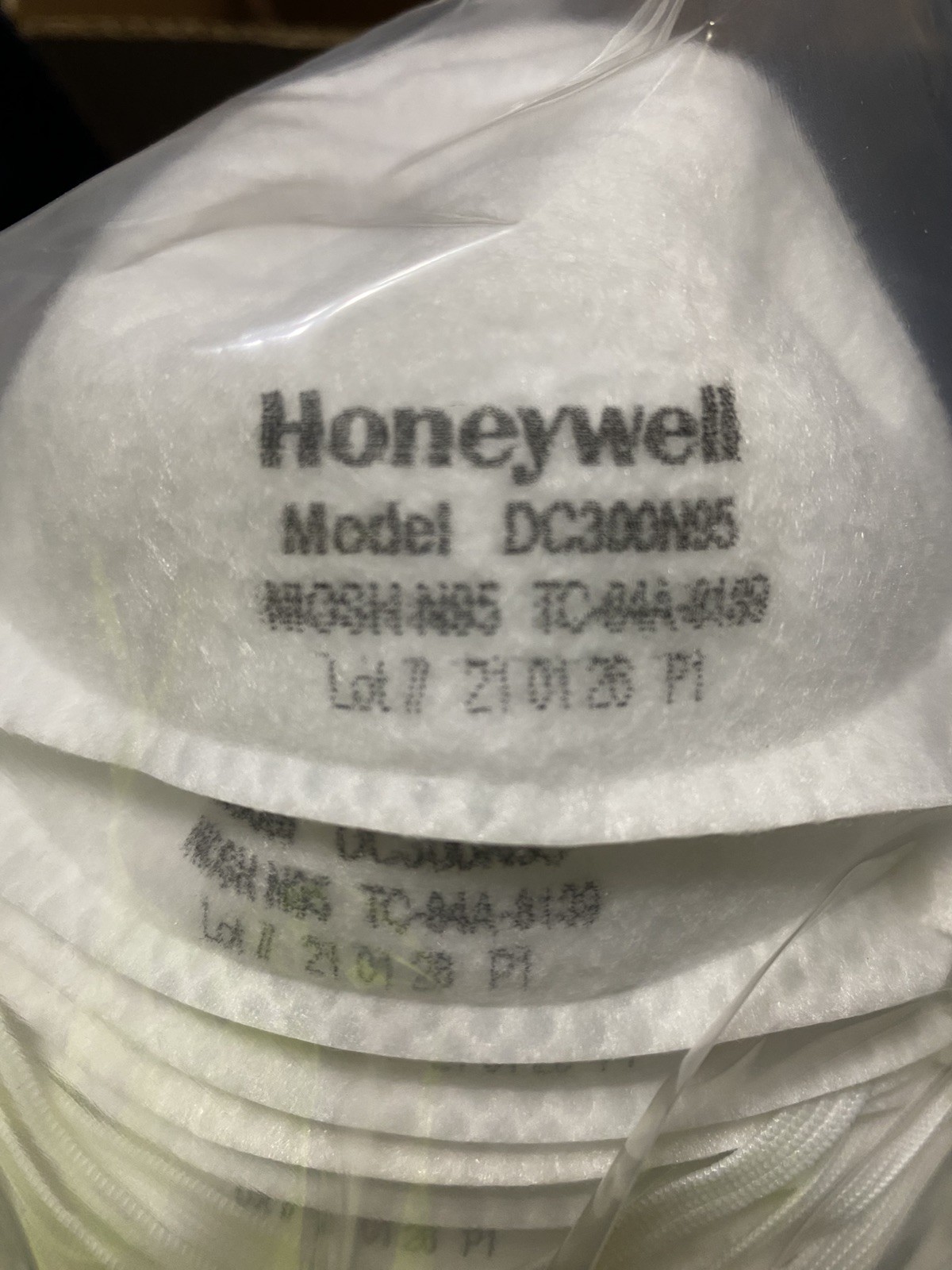 200 pcs. Honeywell N95 DC300N95B Respirator Particulate Masks Disposable NIOSH.