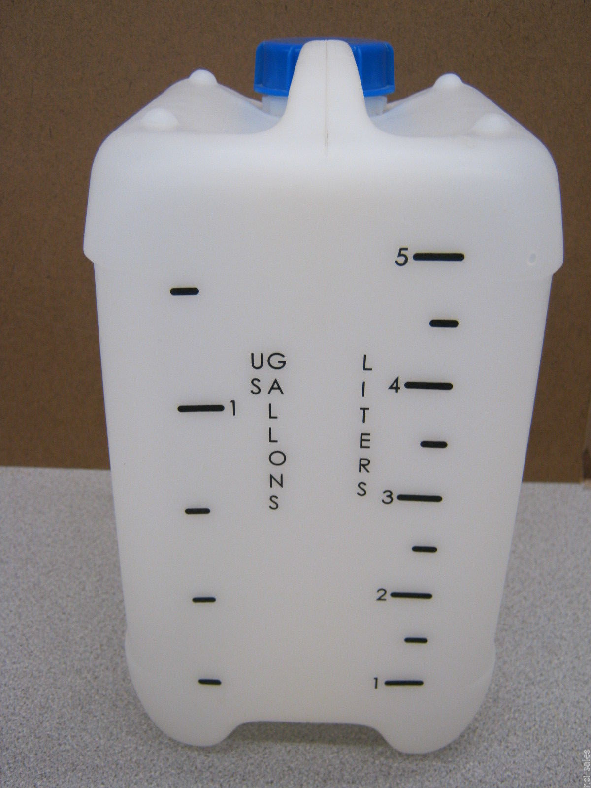 FISHER SÖHNE AG 550-K4 5 LITER HIGH DENSITY POLYETHYLENE CANISTER