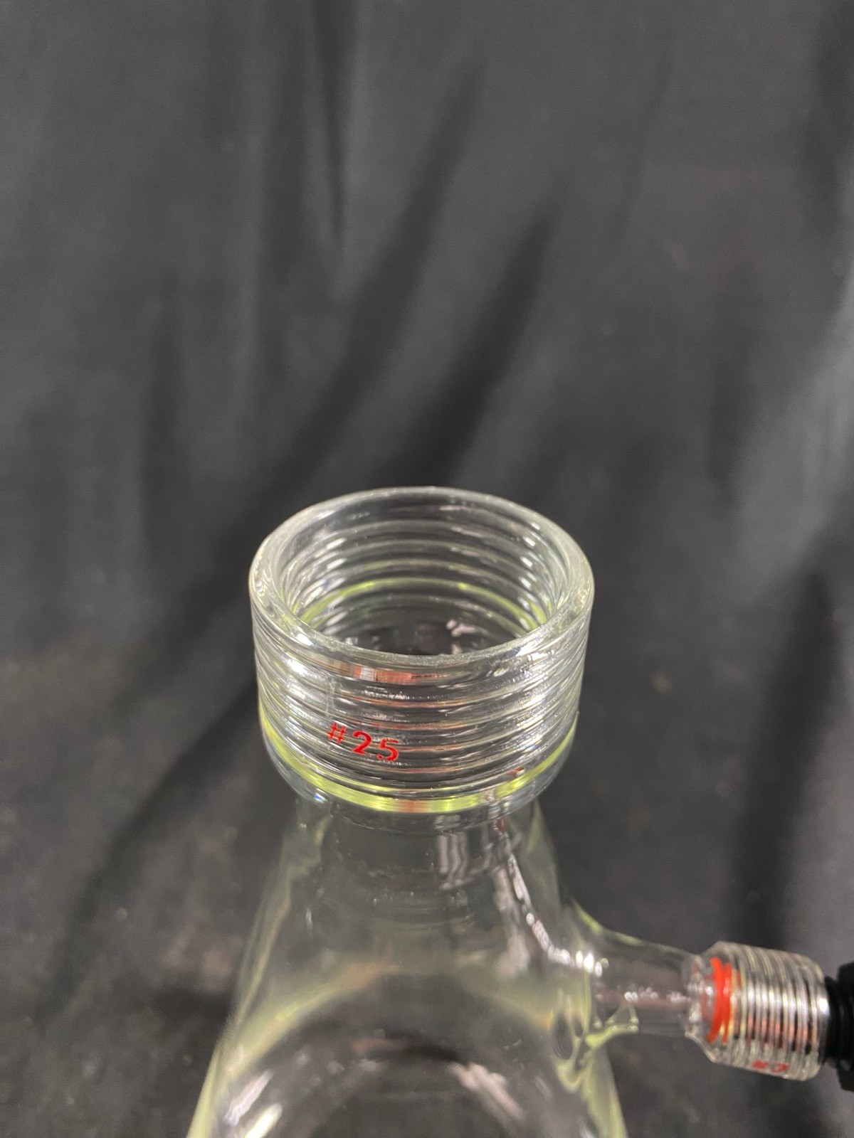 ACE GLASS 500mL Filter Flask #25 Ace-Thread Top With Ace-Safe Hose Connection