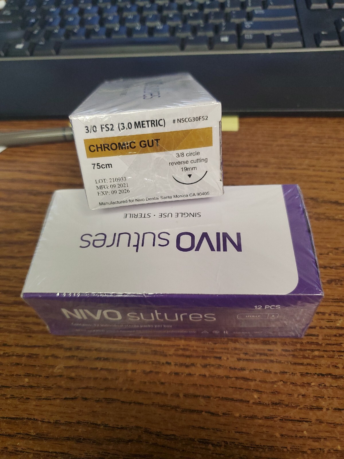 NIVO Chromic Gut C6/3-0 FS2/19mm  Absorbable Sutures 560B 12/bx 