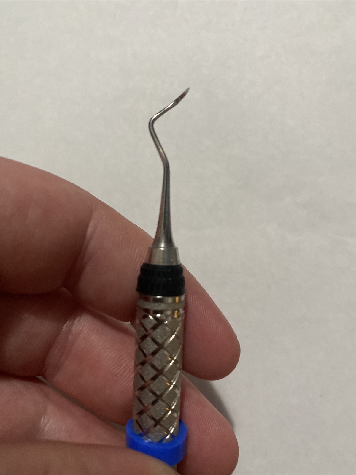 HU FRIEDY Posterior Sickle Scaler Everedge 2.0 No.204S | S204S9E2