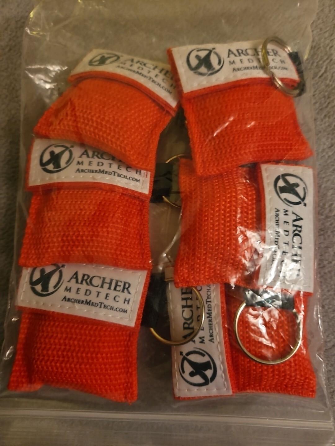 12 – Key Ring CPR Mask – Emergency Face Shield with One-way valve