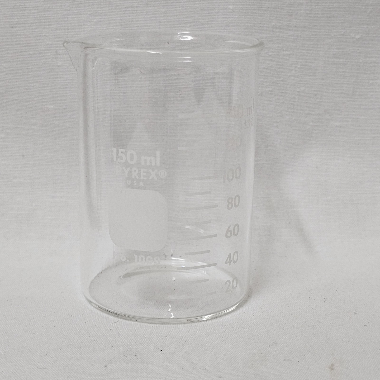 PYREX Glass Beaker 150 ml Graduated Laboratory Chemistry No. 1000. T-179