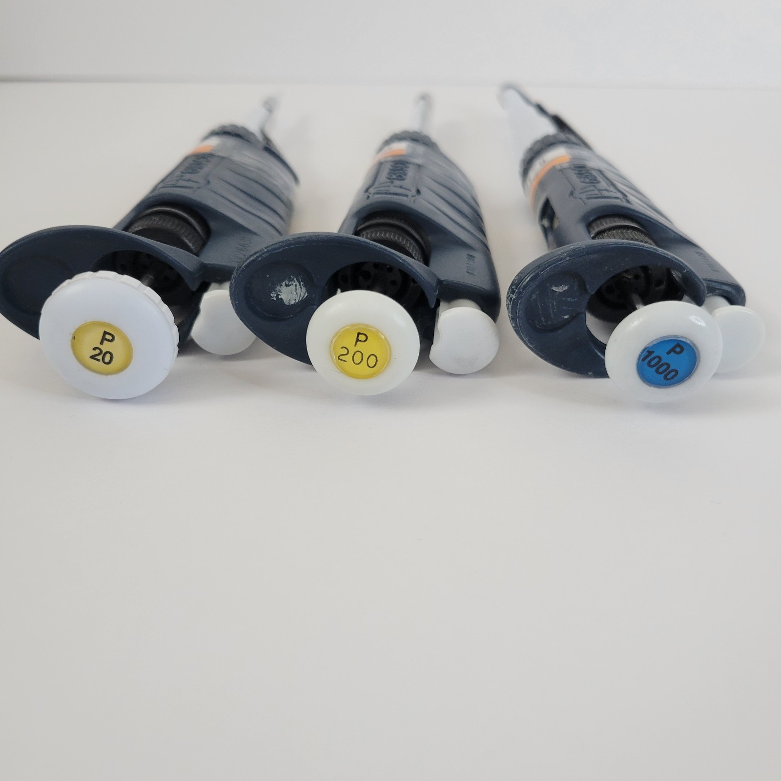 Gilson Pipetman Pipettes Set of 3 (P20, P200, P1000 µL) – Calibrated April 2026