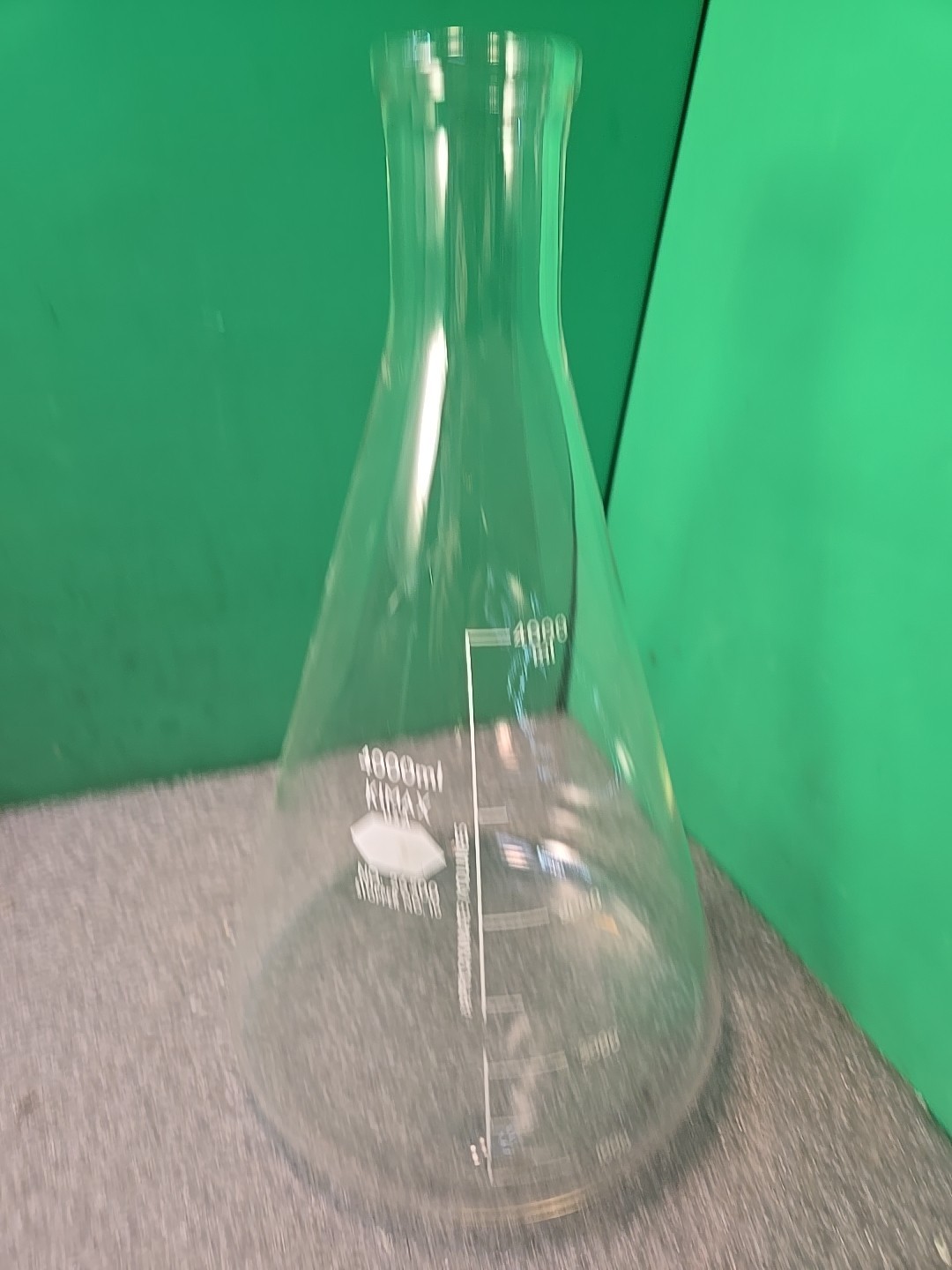KIMAX 4000mL 4L Glass Graduated Heavy Duty Rim Erlenmeyer Flask 26500-4000