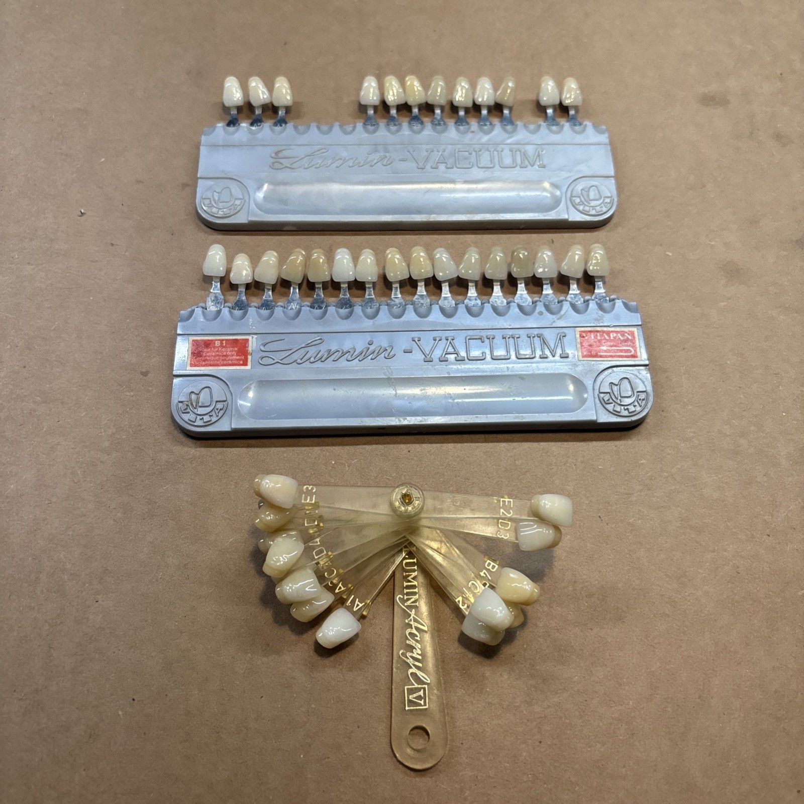 Lumin-VACUUM Teeth Denture Shade Guide Lot Made in Germany