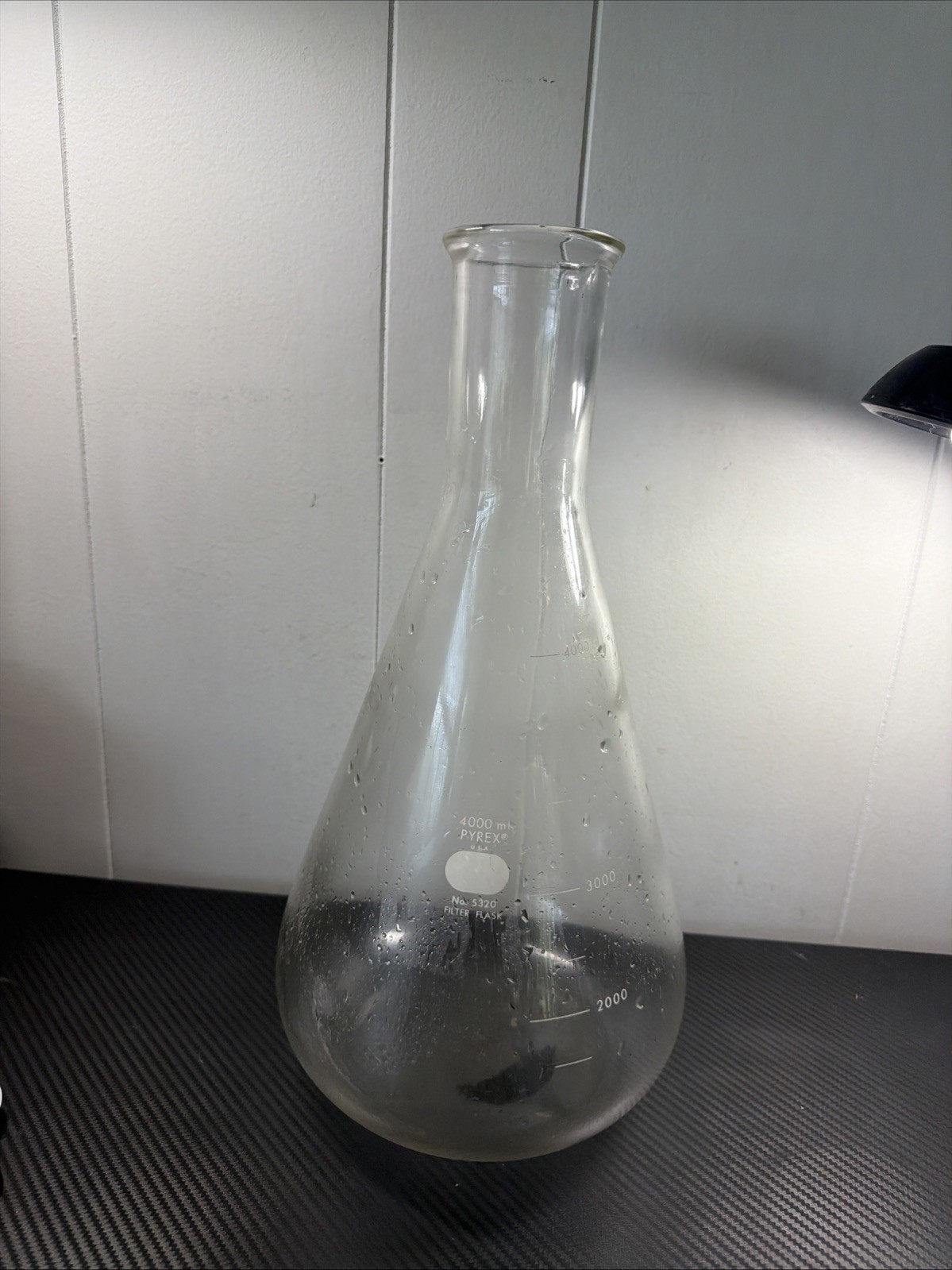 5320-4L Pyrex Heavy Wall Filter Flask 4000mL LABORATORY Graduated Glass Z3