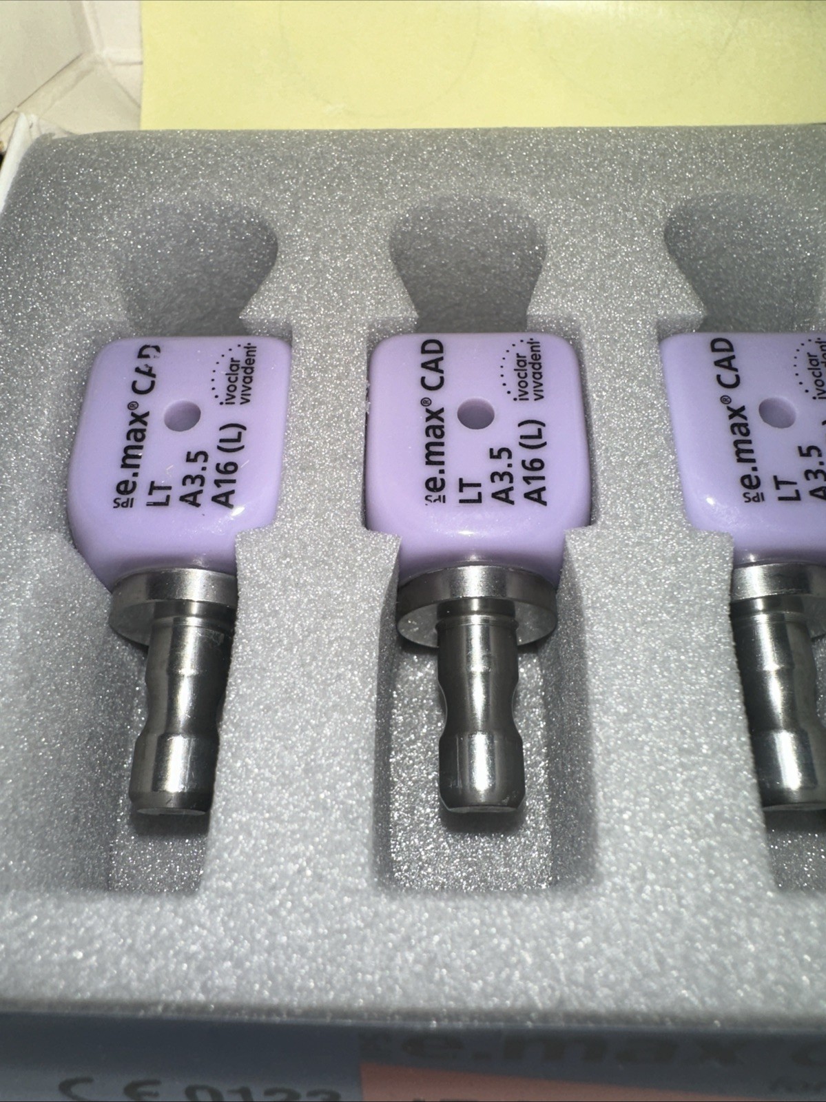 Cerec IPS Emax Cad Implant Blocks LT A3.5 / A16 (L) / 1 Count