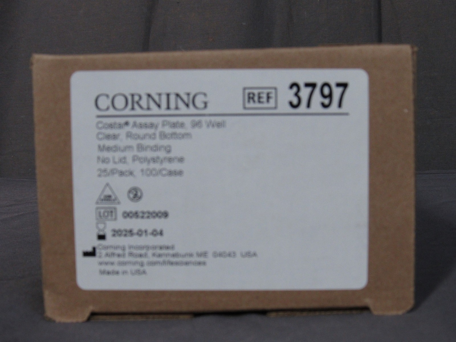 * New Box of 25 Corning 3797 COSTAR 96-Well Assay Plate/Clear/Round Bottom