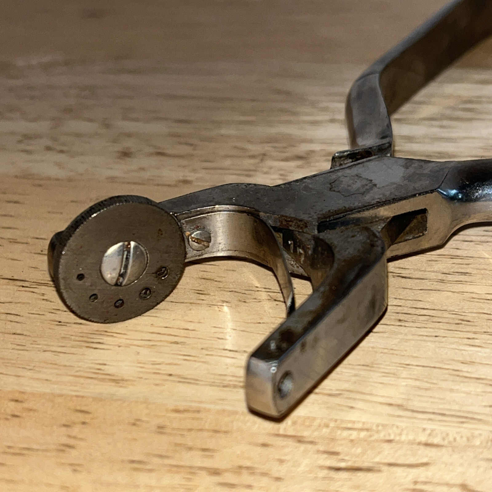 Vintage Worthington Raymond Ainsworth Dam Punch Rotatory Dental Clamp Germany