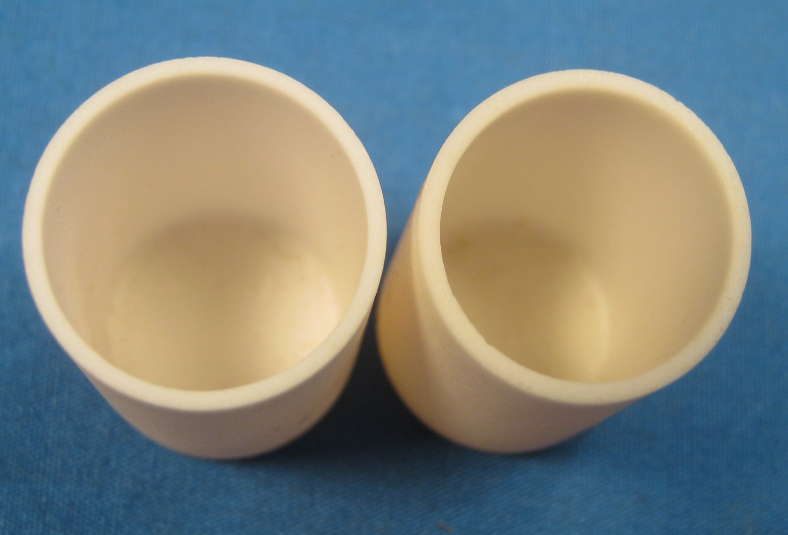 ASSORTED ALUMINA COMBUSTION CRUCIBLES X2 NEW OLD STOCK FREE SHIPPING 1