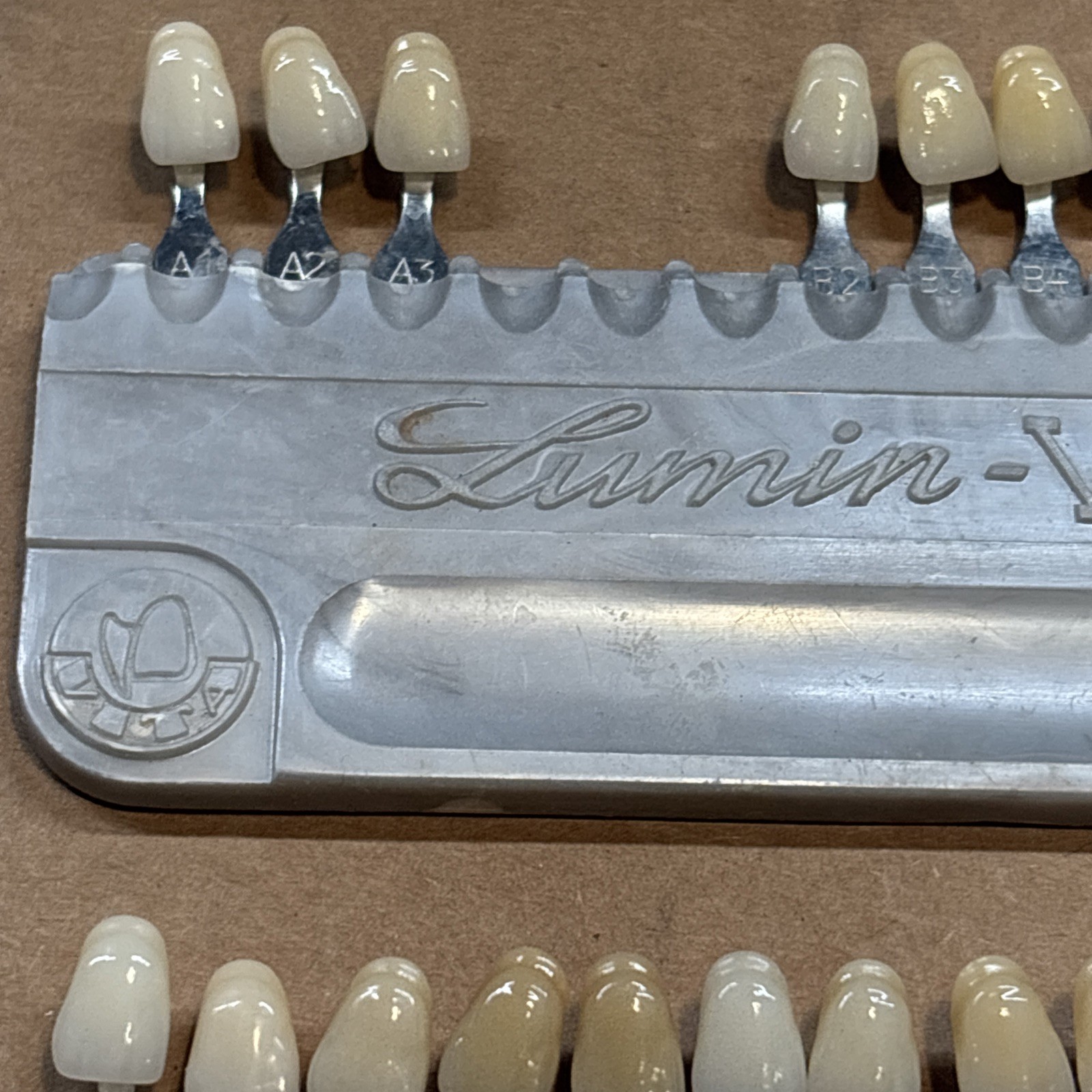 Lumin-VACUUM Teeth Denture Shade Guide Lot Made in Germany