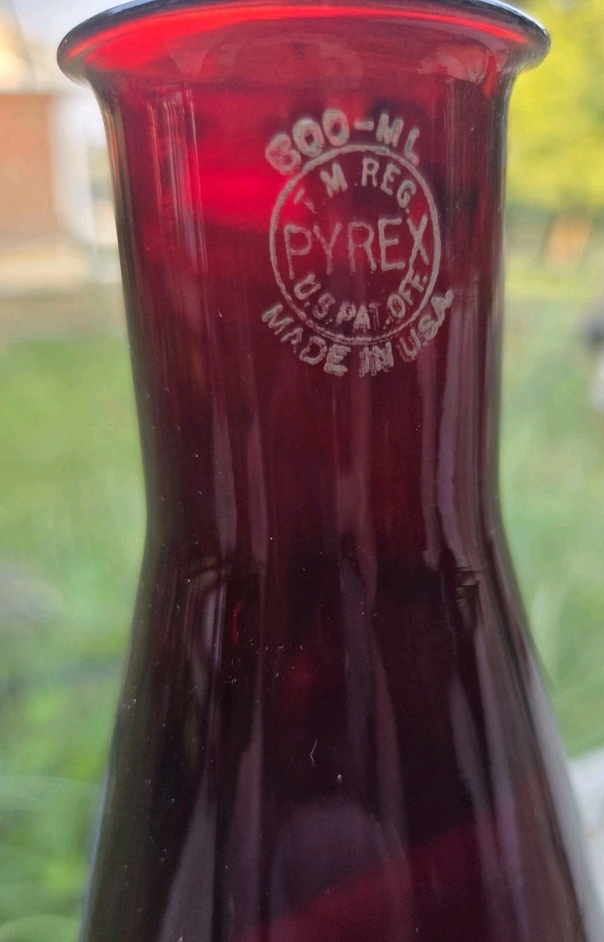 VINTAGE GLASS CHEMIST VASE AESTHETIC Pyrex Ruby Red 500 ml Beaker Flask FLOWER A