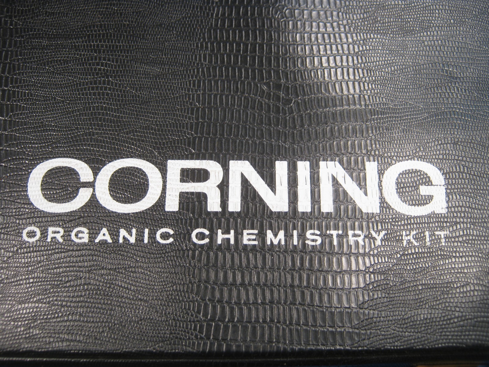 CORNING ORGANIC CHEMISTRY KIT MISSING ONE FREE SHIPPING B