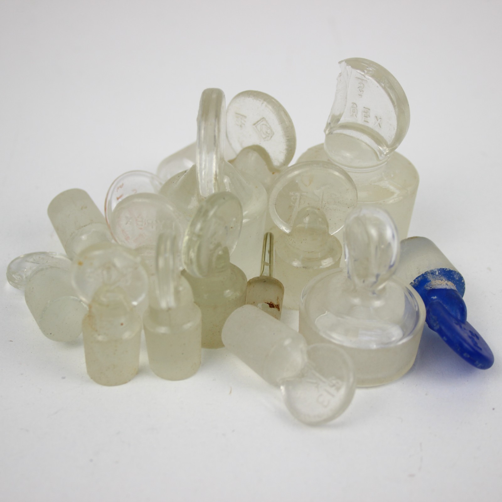 Vintage Penny Head Lab Glass Stoppers Variety size Pyrex Kimax Lot of 15 pcs