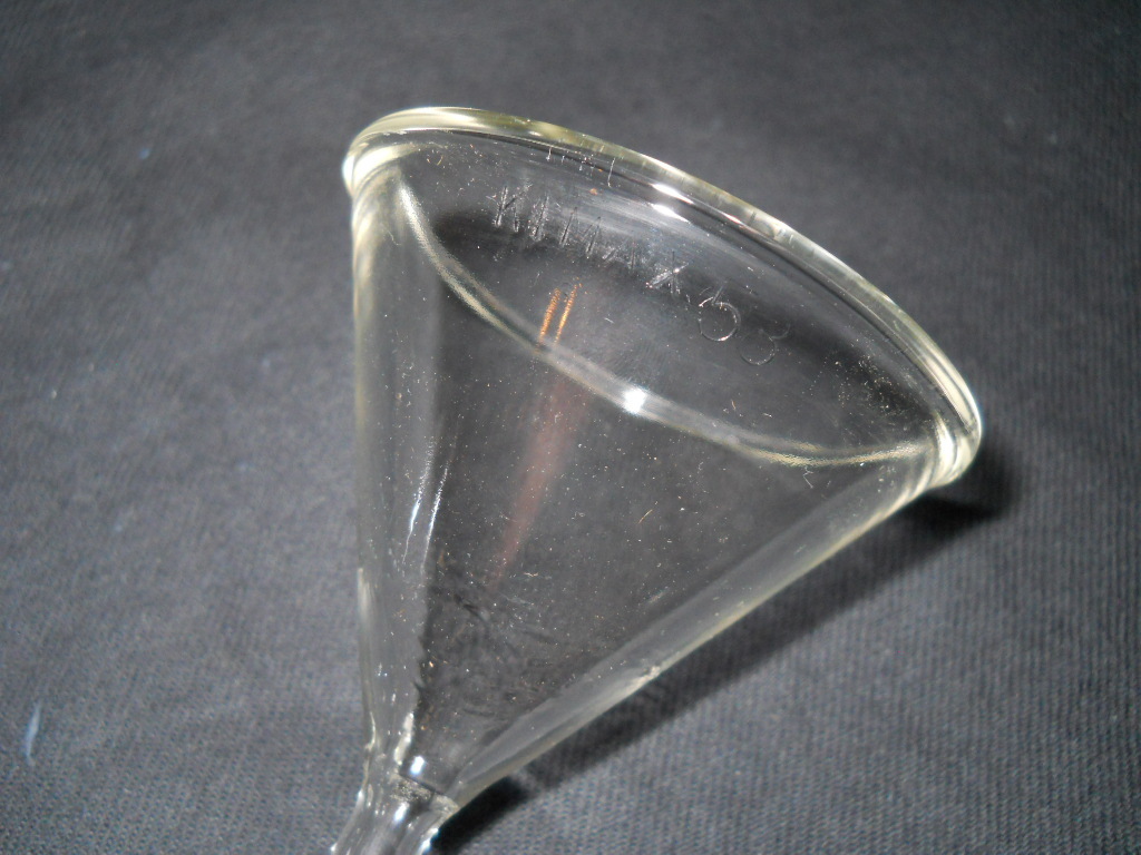 Kimble Kimax Glass 65mm ID 58° Angle 8mm Short Stem Filling Funnel 28950-65