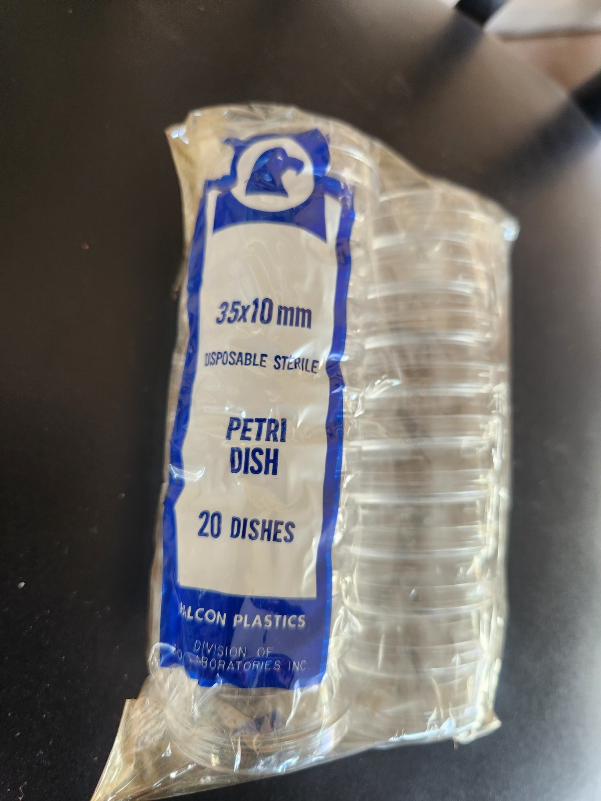 Falcon Plastics 35 mm x 10 mm Plastic Disposable Petri dishes (20 count bag)