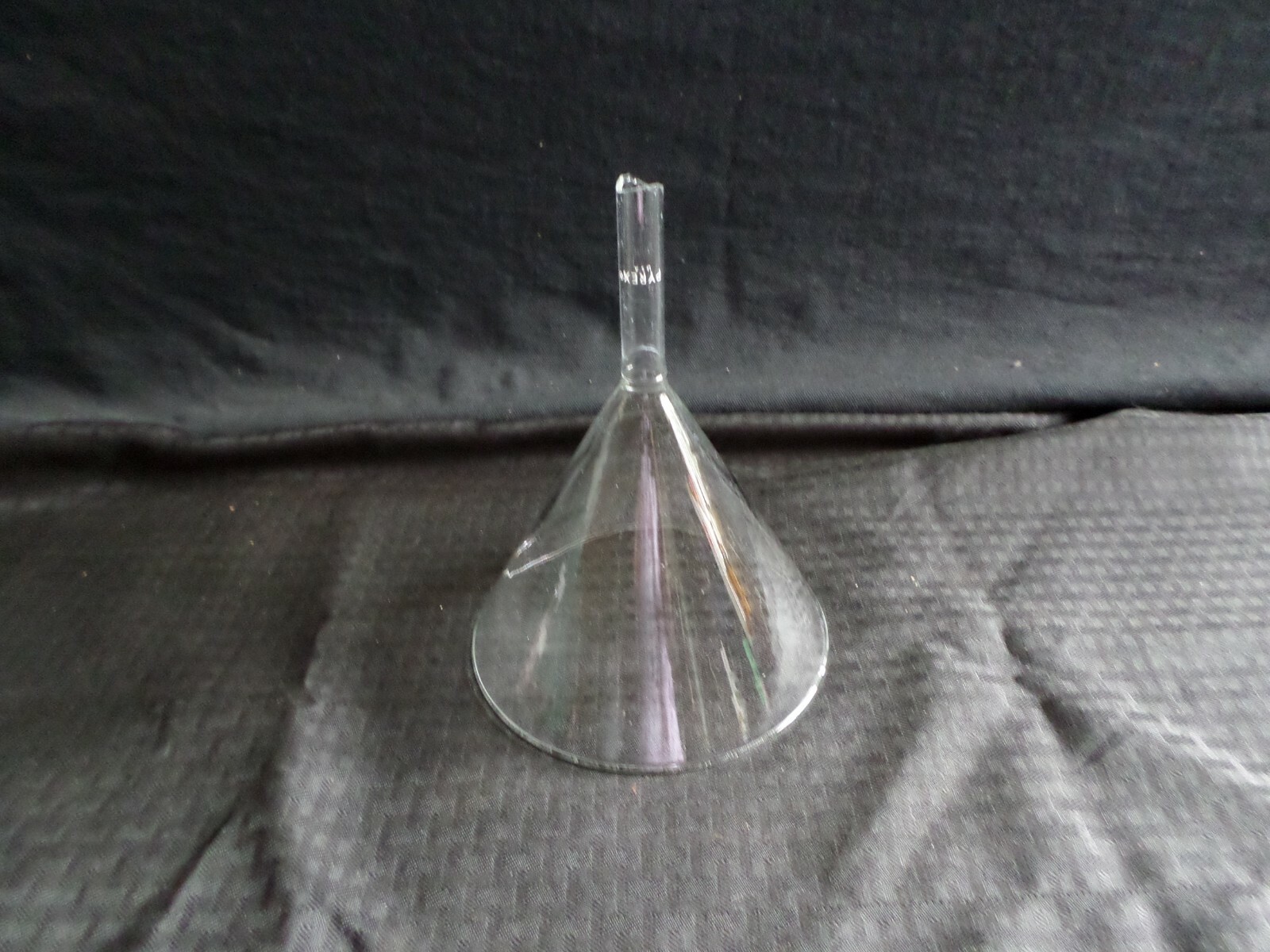 Corning Pyrex 147mm ID Glass 60° Angle Filling Funnel, Short Stem, Damage 6120-6