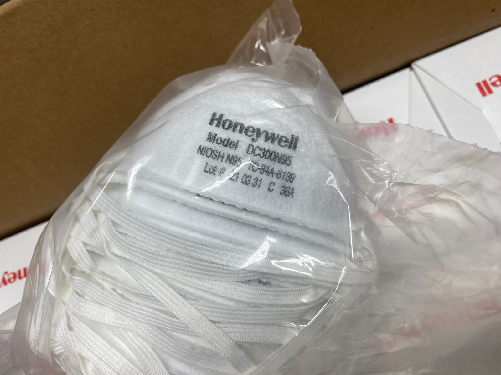 NEW 20O Pieces Honeywell DC300N95 Respirator Particulate Masks N95 NIOSH Approve