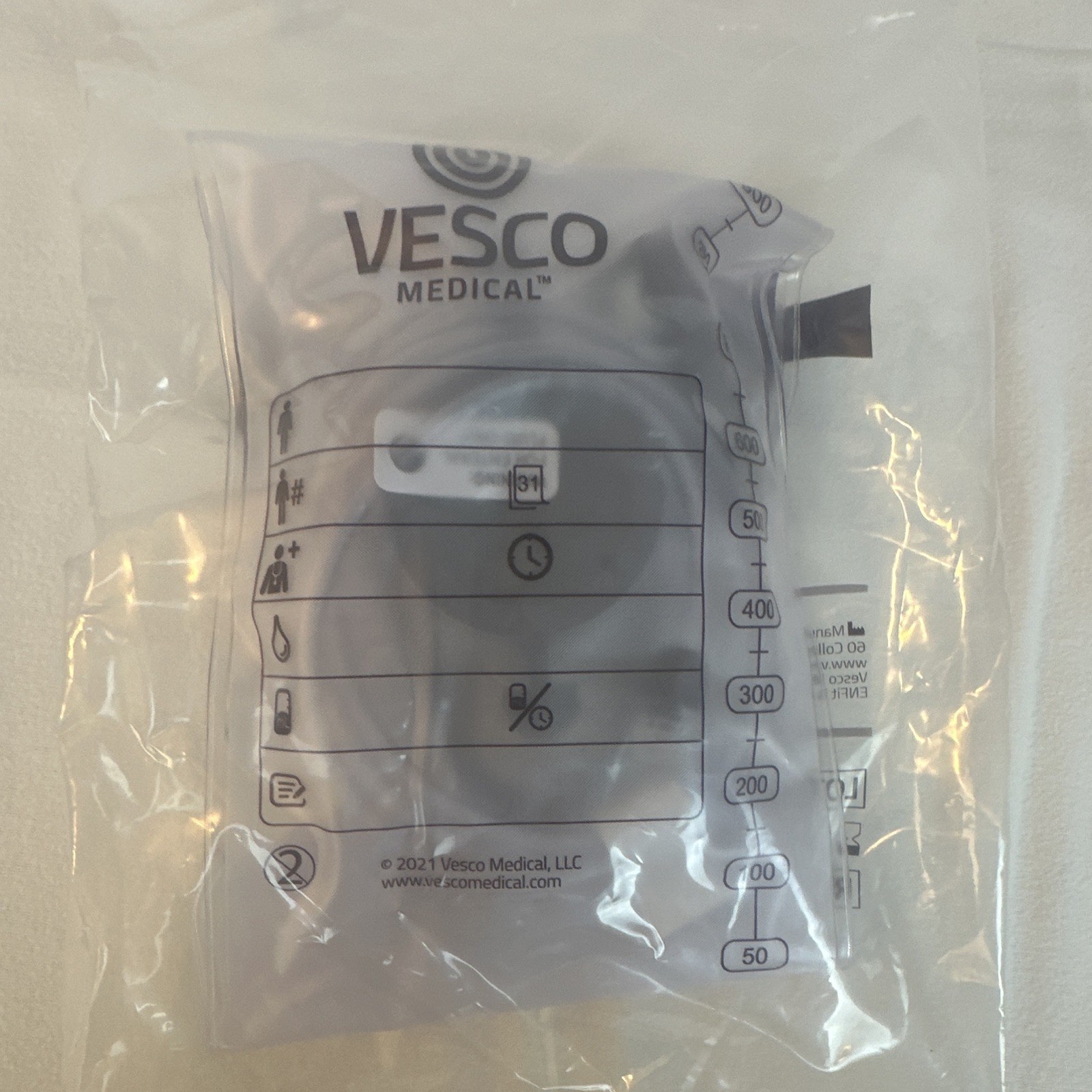 Lot of 30 Vesco Medical 1000mL PVC Bag Gravity Feed Set with ENFit VED-046