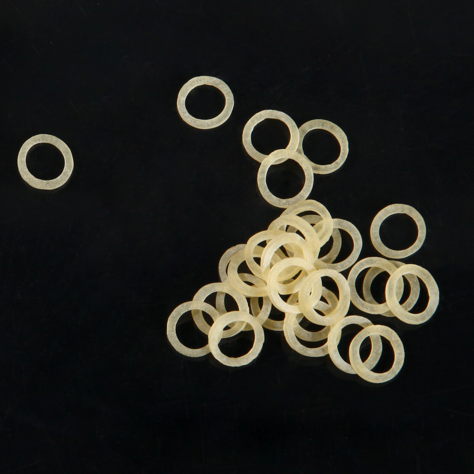 100pcs/bag Dental Orthodontic Elastics Fox Bands Rabbit Force 6.5 OZ,1/4″ Zoo
