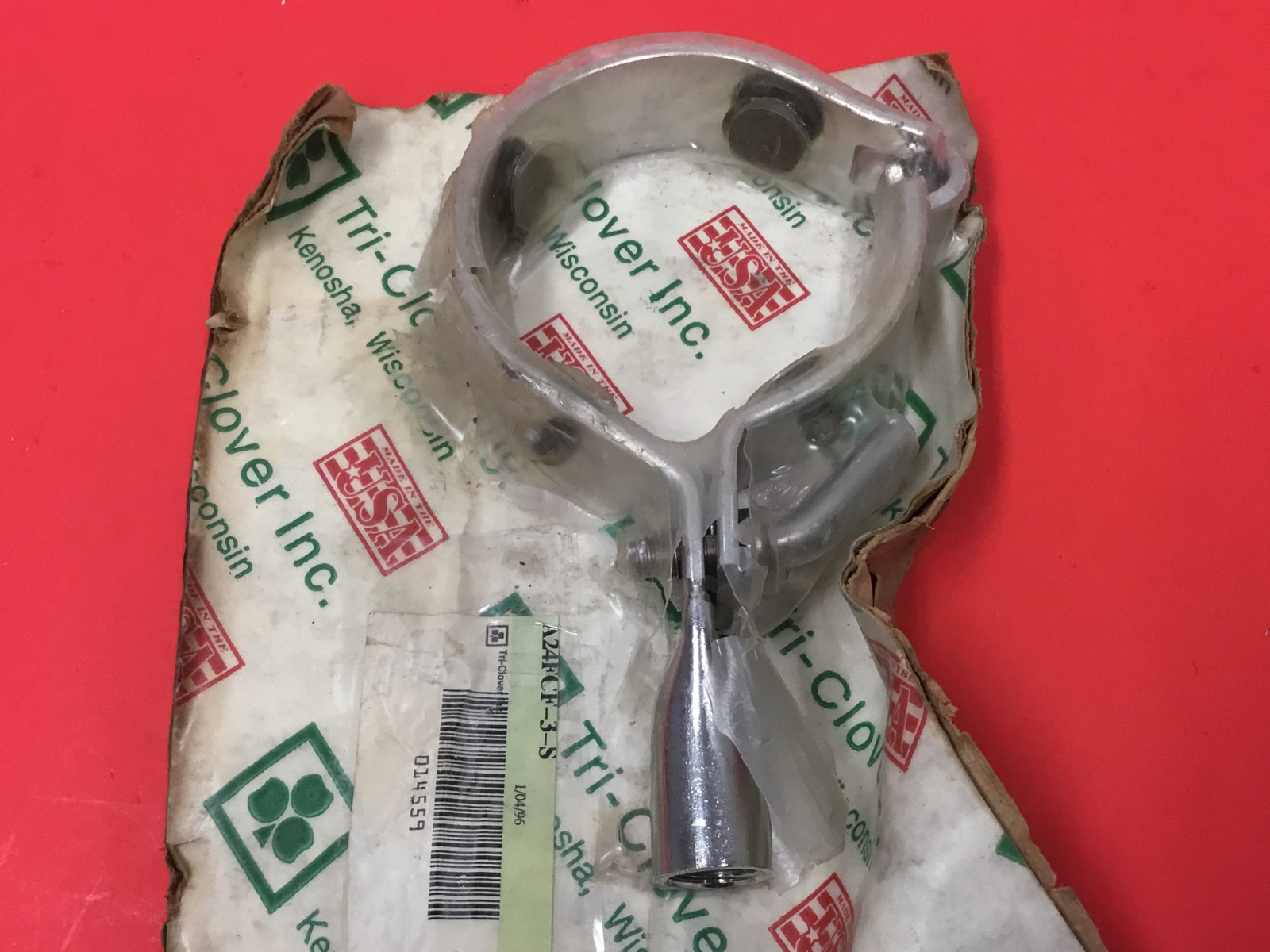 Tri-Clover – P/N: A24FCF-3-S – Pipe Hanger – NEW