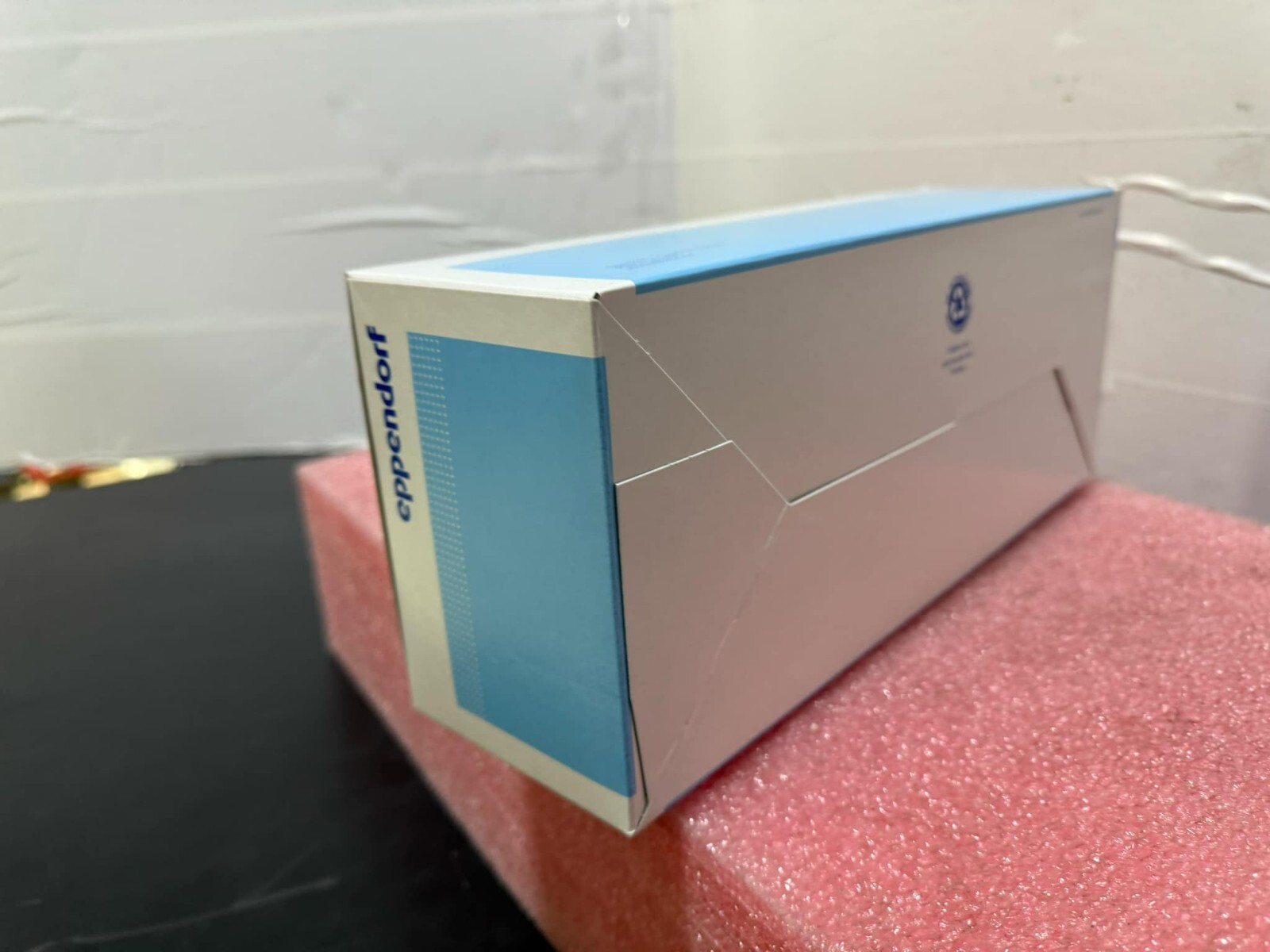 EPPENDORF Twin.tec 150µL PCR Plate 96 Skirted Colorless 951020401 Pack 25/cs/box