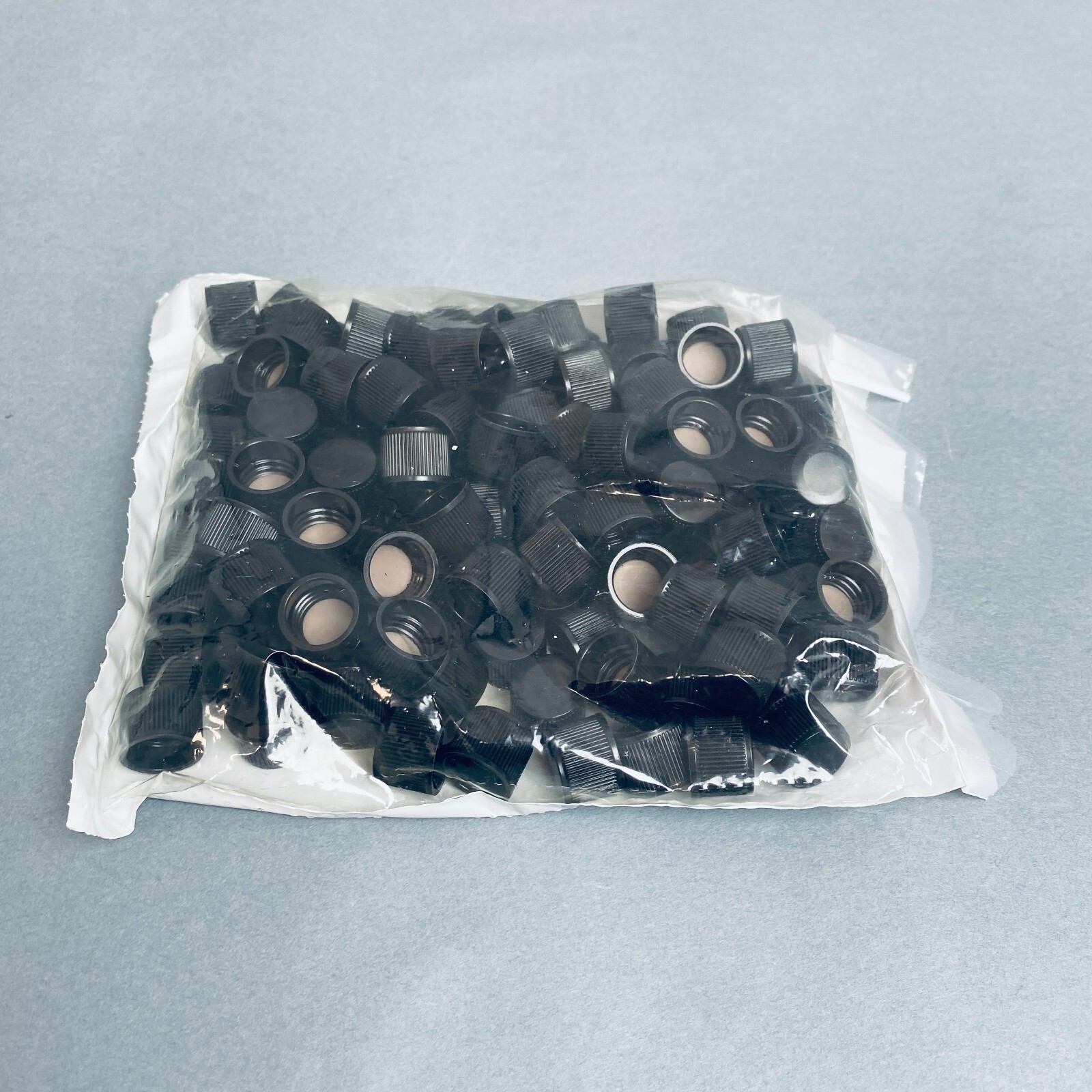 Sun Sri Phenolic Screw Cap 13-415 Thread 5 Packs of 125 Caps – Total of 625 Caps